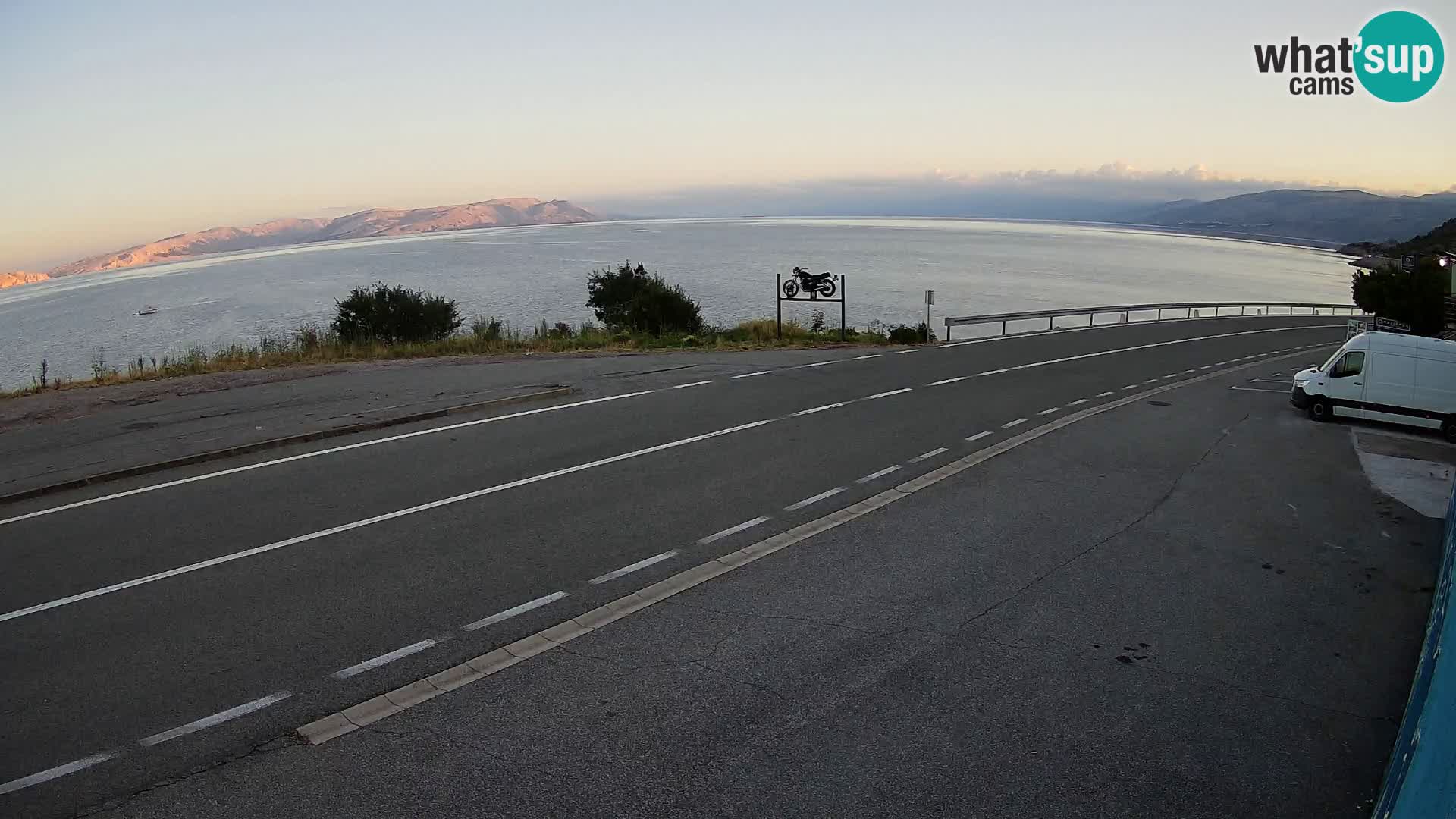 Web kamera Jadranska Magistrala kod SENJa – pogled na KRK