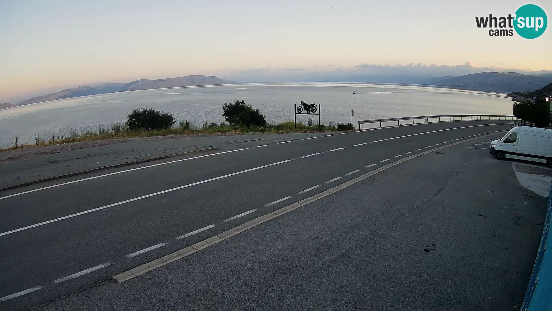 Webcam Adria-Autobahn D8 bei SENJ – Blick auf die Insel KRK