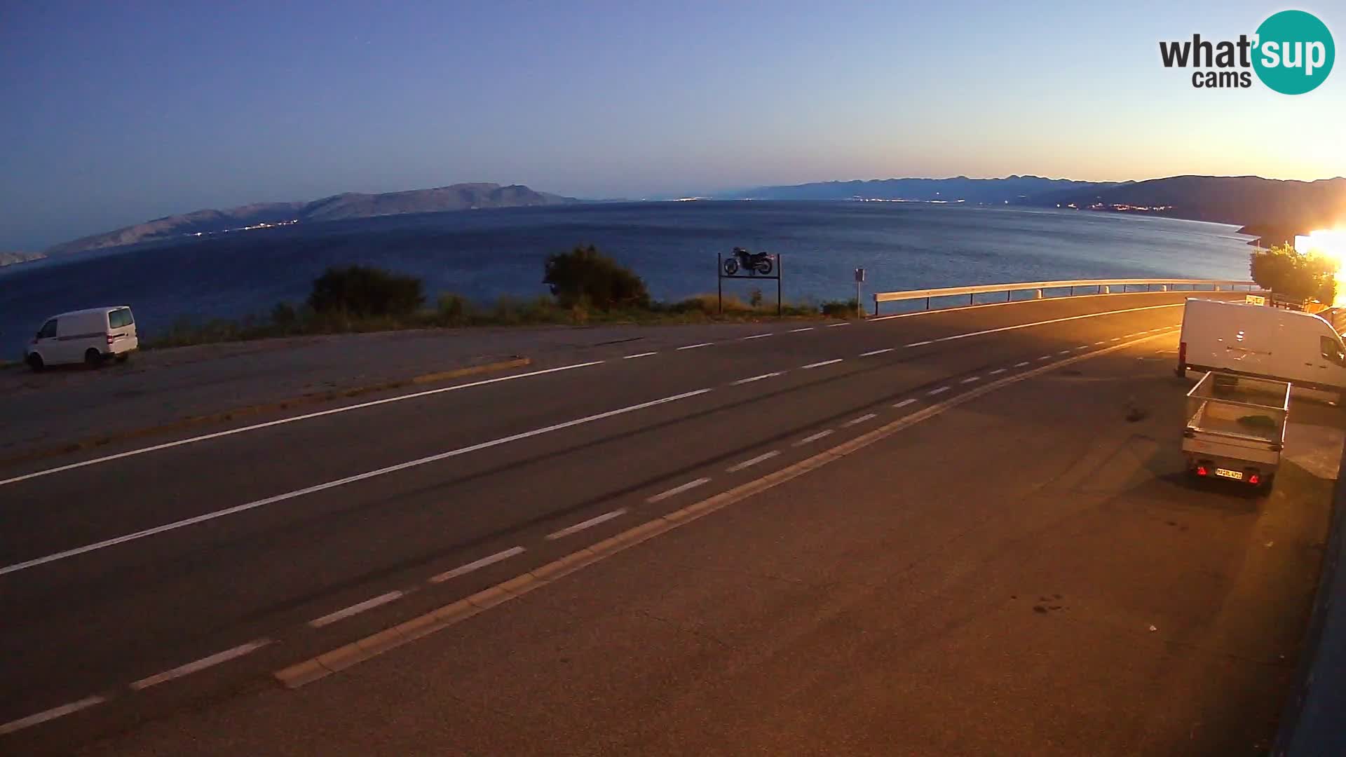 Webcam autopista adriática D8 cerca de SENJ – vista de la isla de KRK