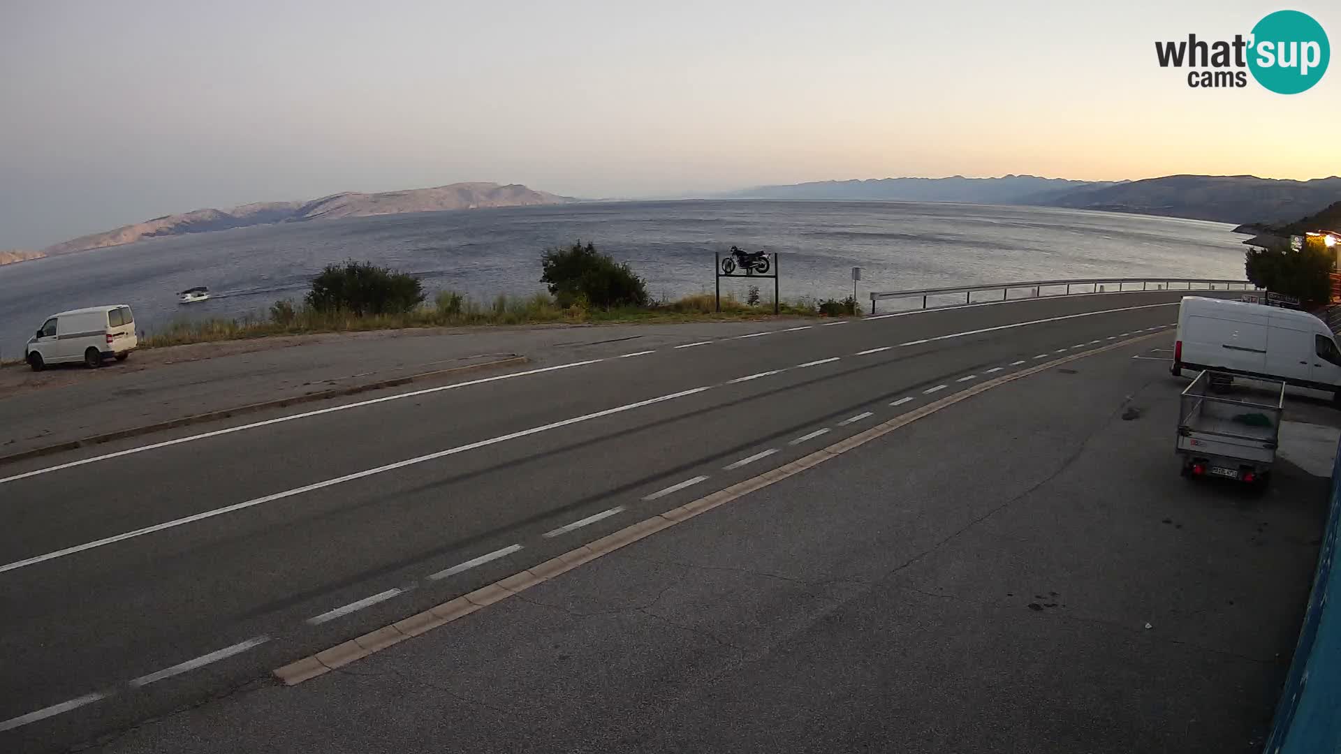 Webcam autopista adriática D8 cerca de SENJ – vista de la isla de KRK