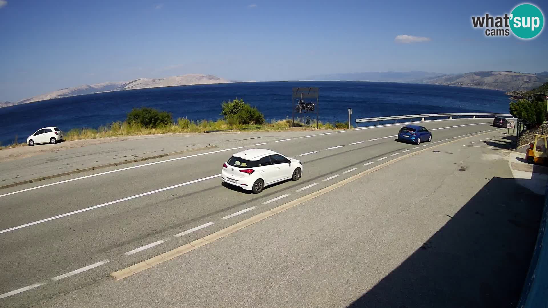 Kamera Jadranska Magistrala D8 pri SENJu – pogled na otok KRK