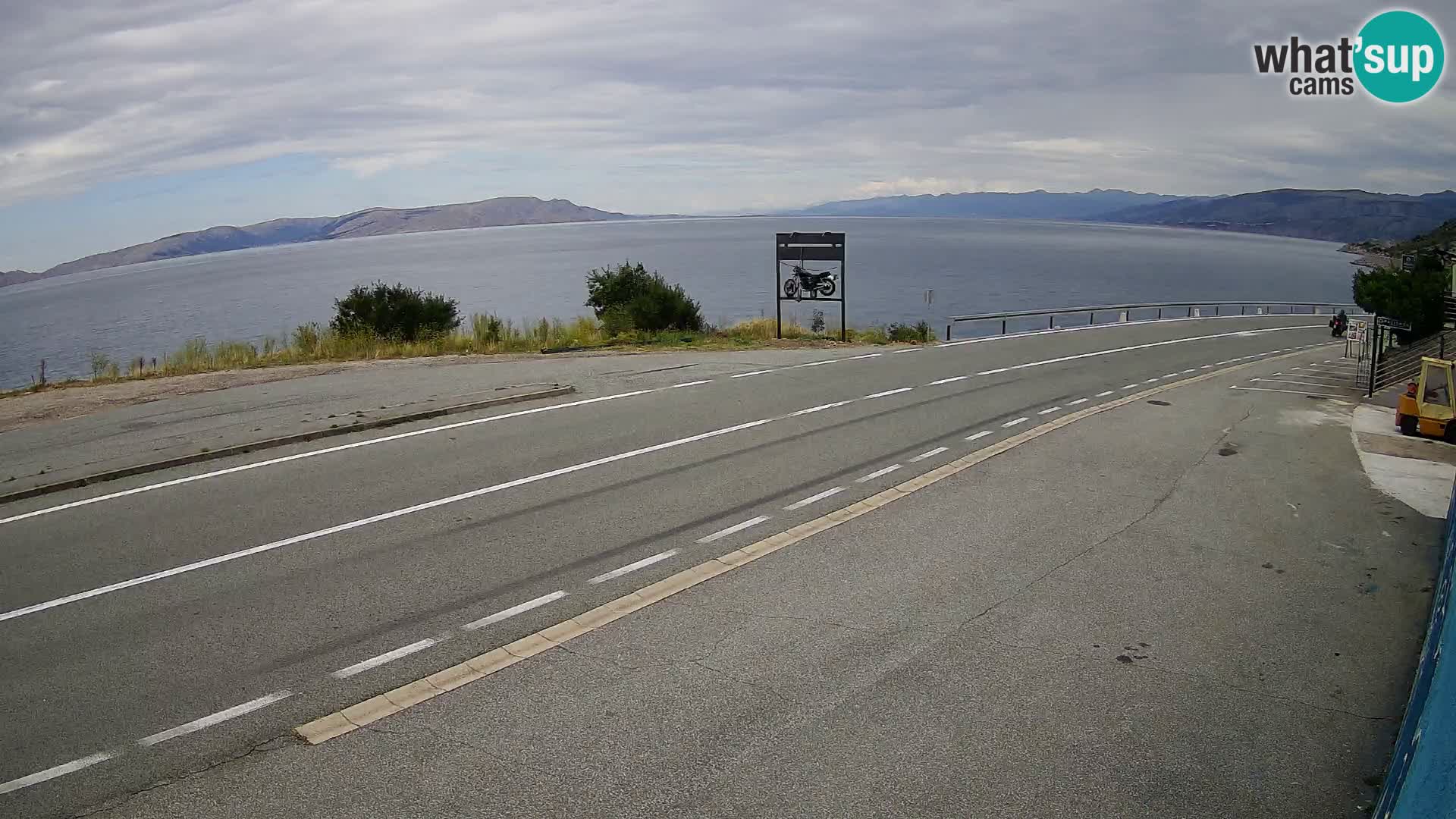 Webcam autopista adriática D8 cerca de SENJ – vista de la isla de KRK