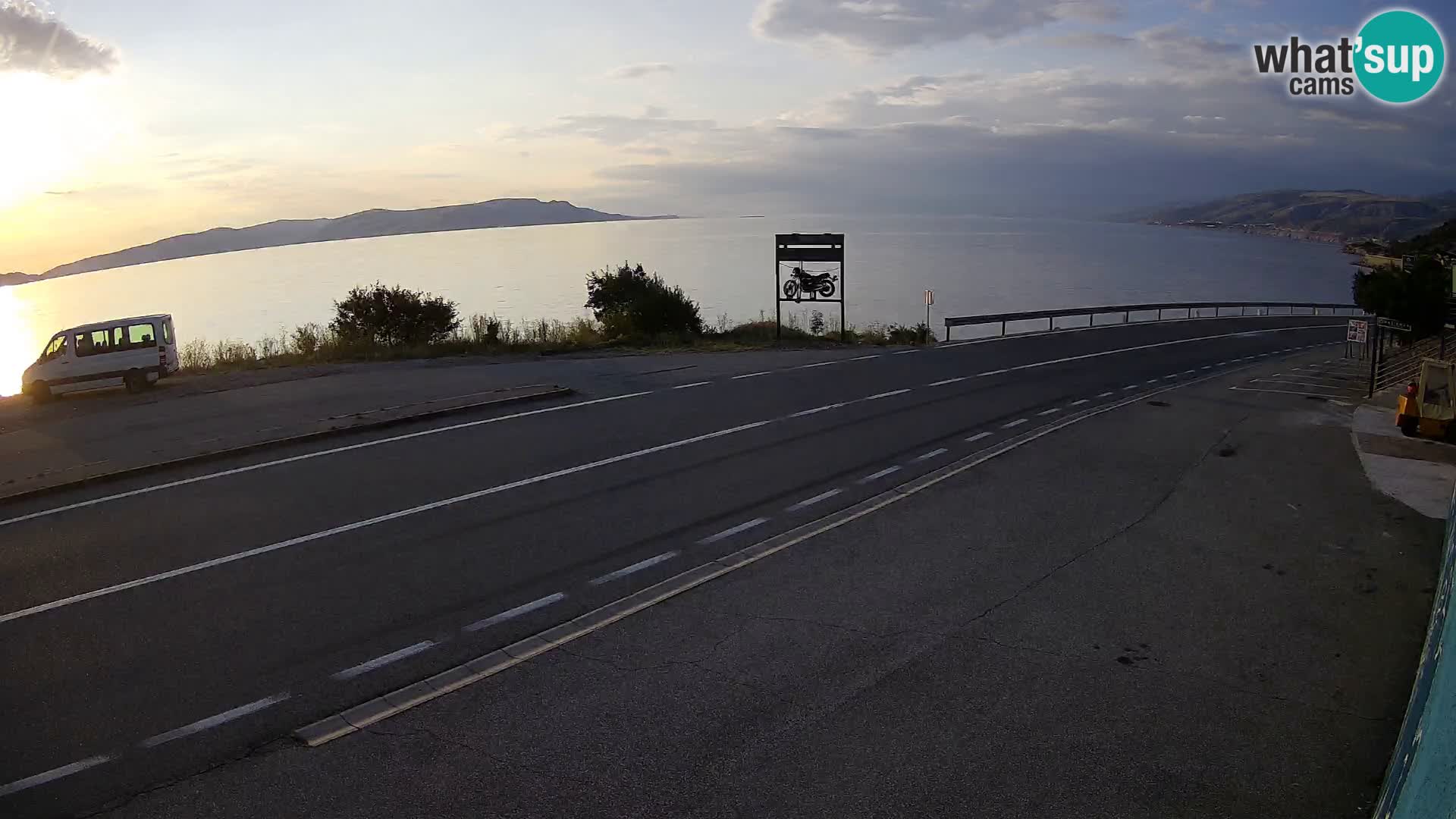 Web kamera Jadranska Magistrala kod SENJa – pogled na KRK