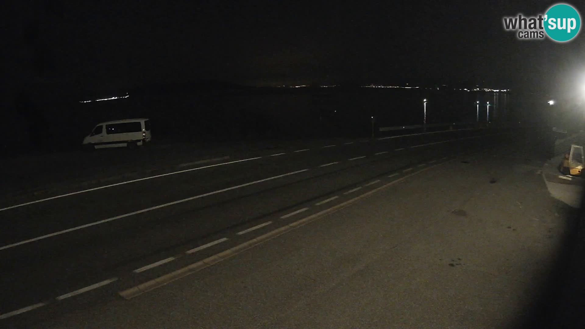 Kamera Jadranska Magistrala D8 pri SENJu – pogled na otok KRK