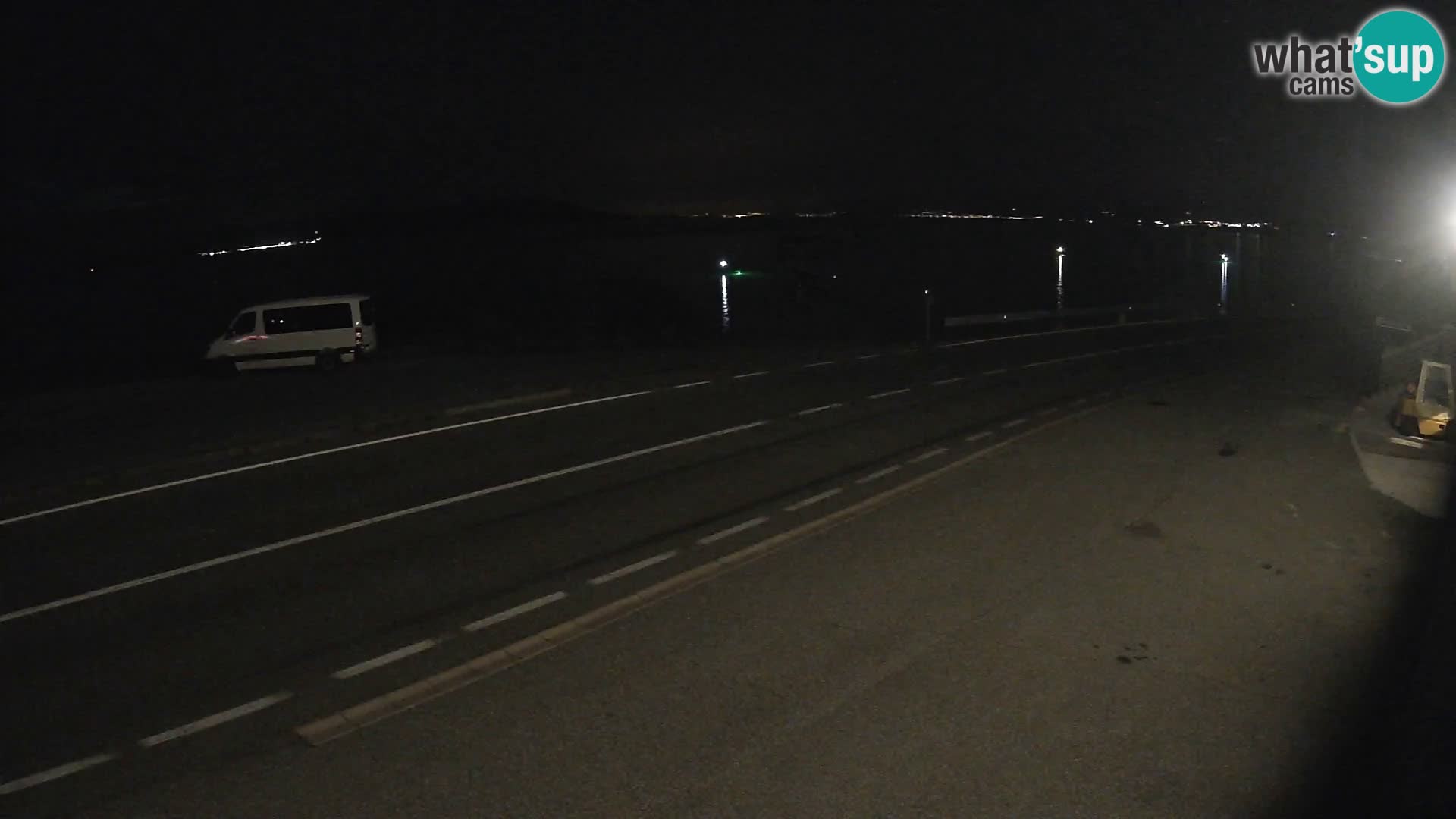 Kamera Jadranska Magistrala D8 pri SENJu – pogled na otok KRK