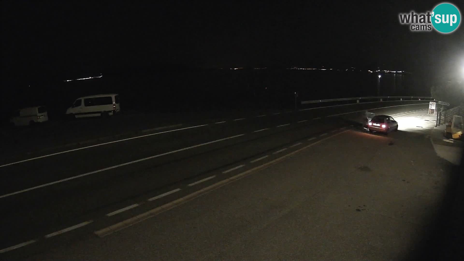 Kamera Jadranska Magistrala D8 pri SENJu – pogled na otok KRK