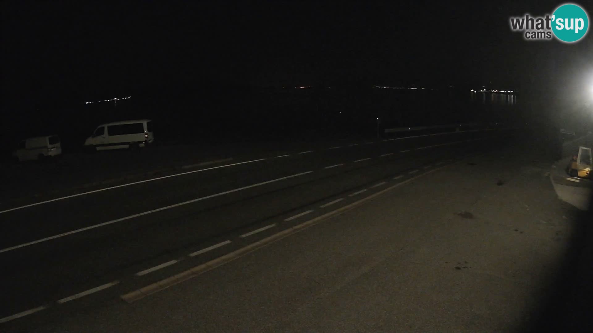 Kamera Jadranska Magistrala D8 pri SENJu – pogled na otok KRK