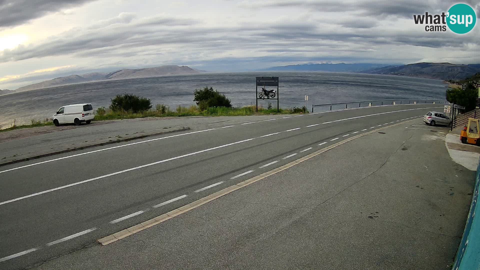 Webcam autopista adriática D8 cerca de SENJ – vista de la isla de KRK