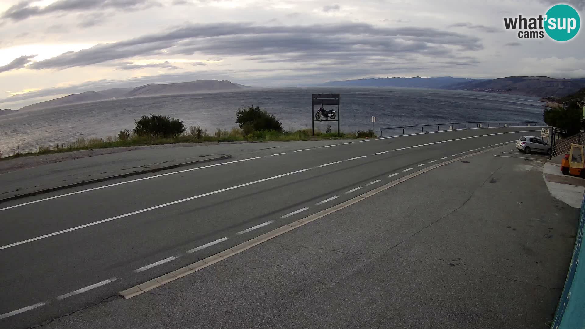 Webcam Adria-Autobahn D8 bei SENJ – Blick auf die Insel KRK