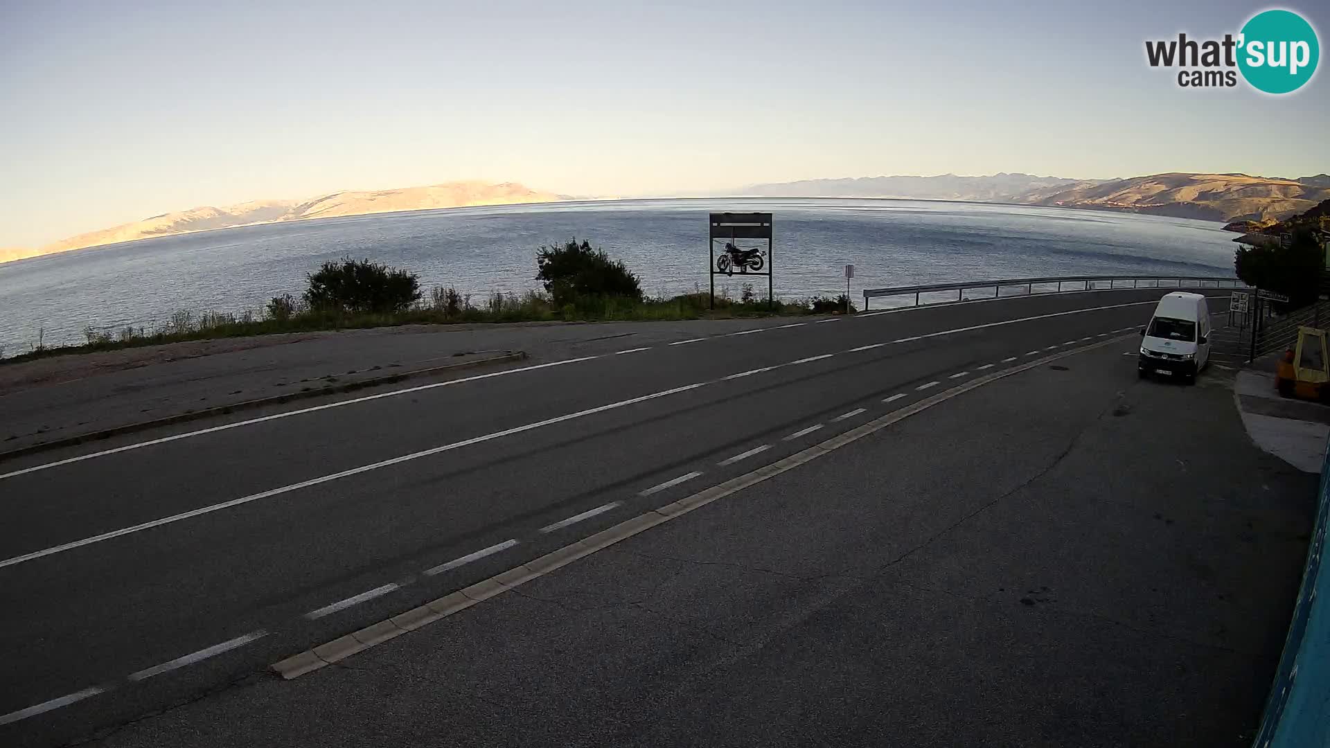 Webcam autopista adriática D8 cerca de SENJ – vista de la isla de KRK