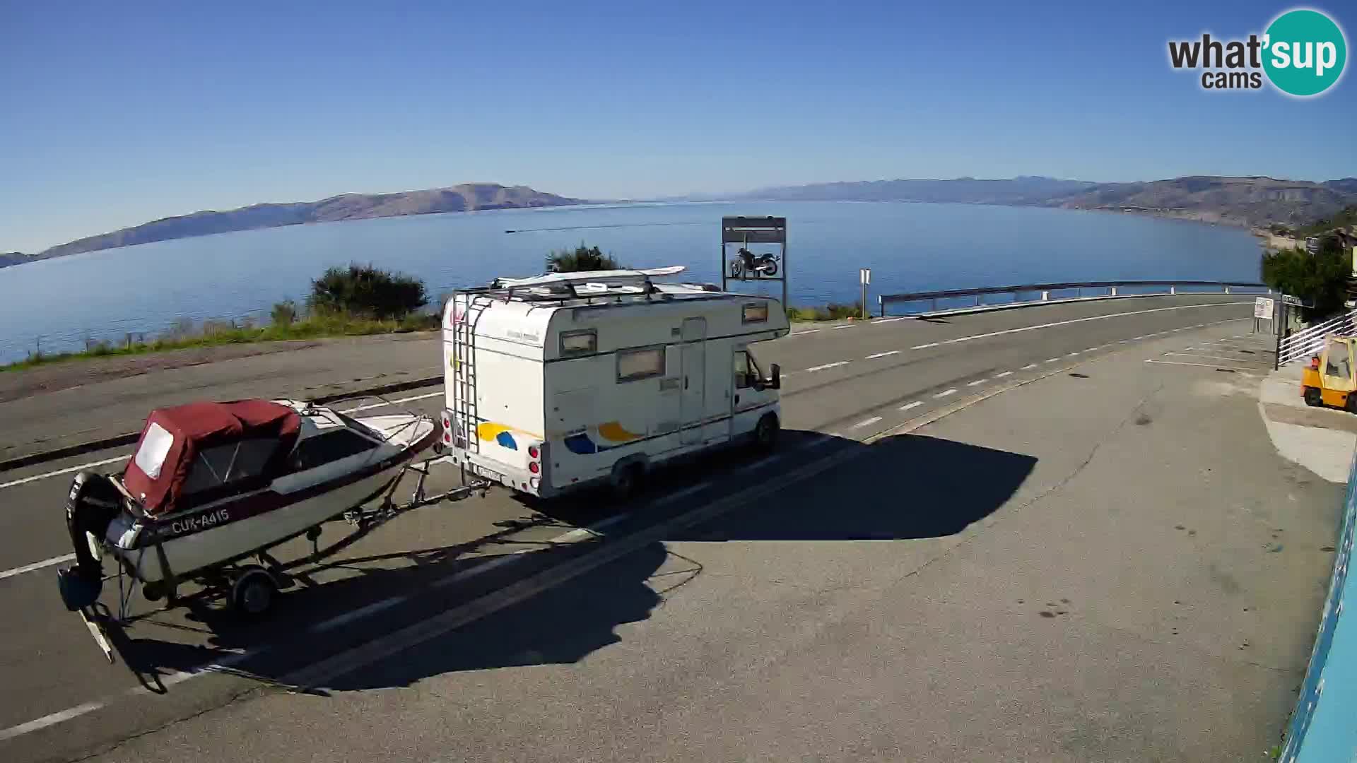 Webcam autopista adriática D8 cerca de SENJ – vista de la isla de KRK