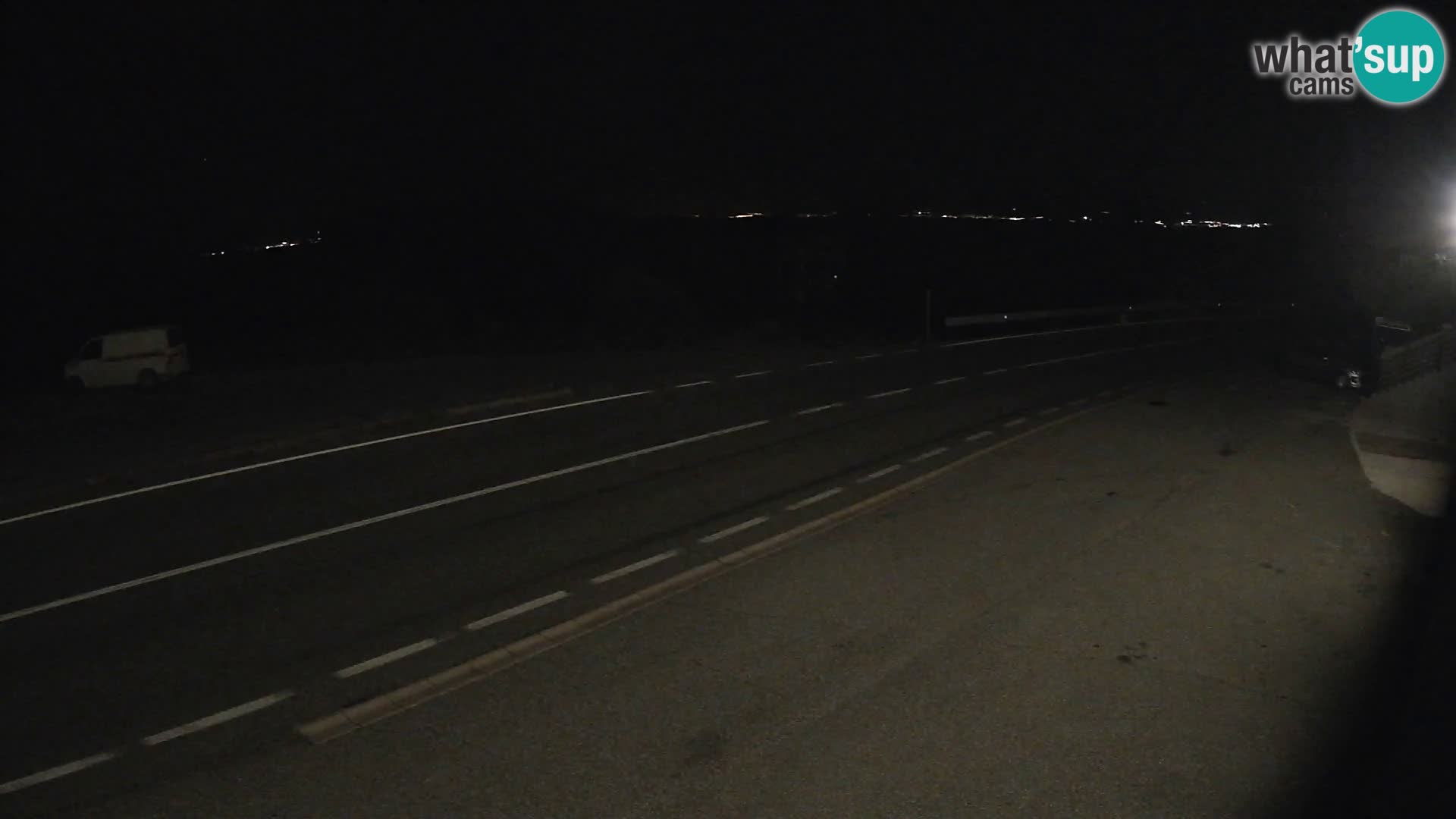 Kamera Jadranska Magistrala D8 pri SENJu – pogled na otok KRK