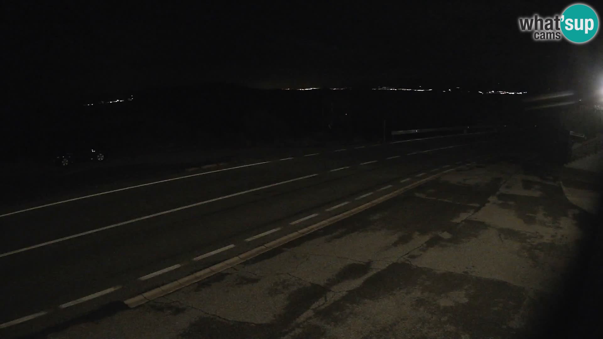 Kamera Jadranska Magistrala D8 pri SENJu – pogled na otok KRK