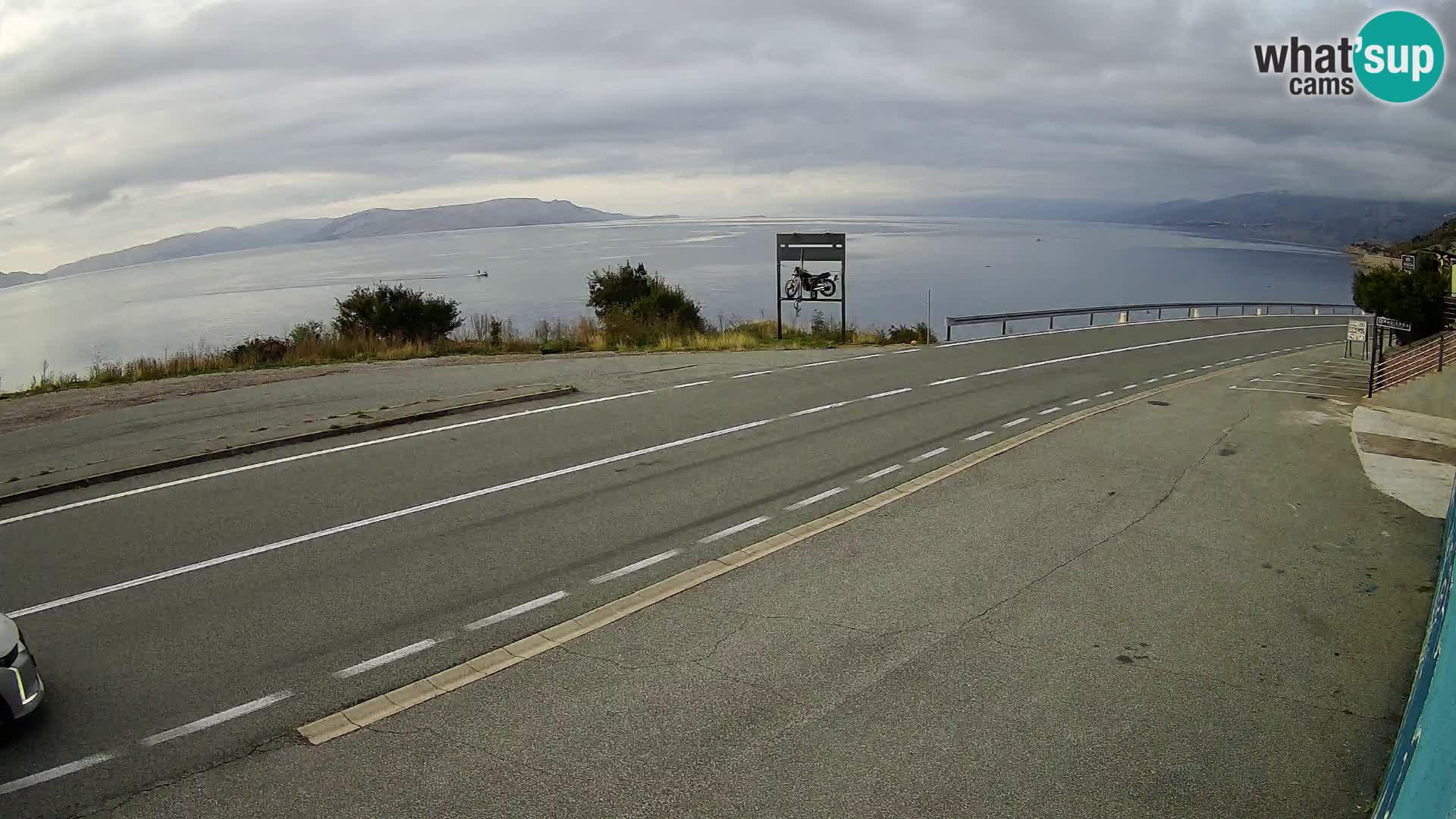 Web kamera Jadranska Magistrala kod SENJa – pogled na KRK