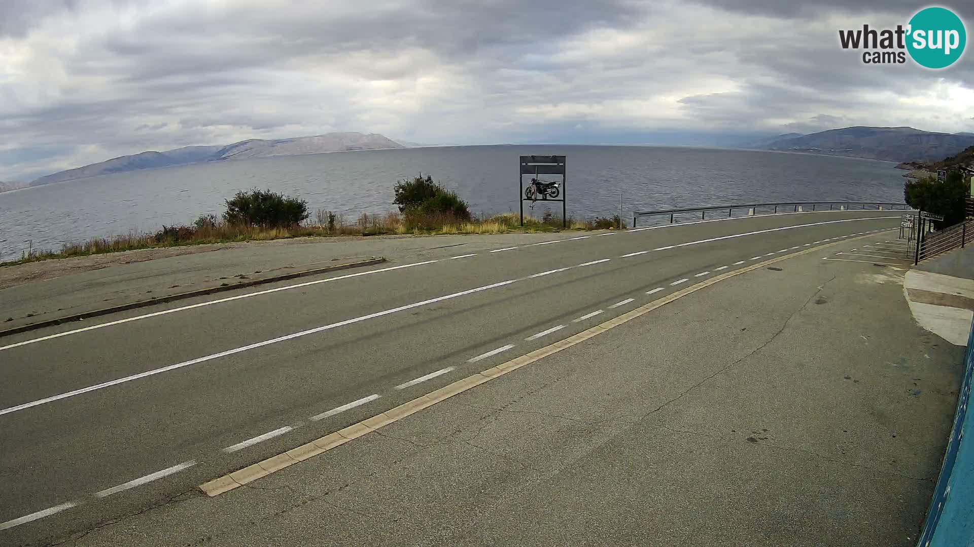 Webcam autopista adriática D8 cerca de SENJ – vista de la isla de KRK