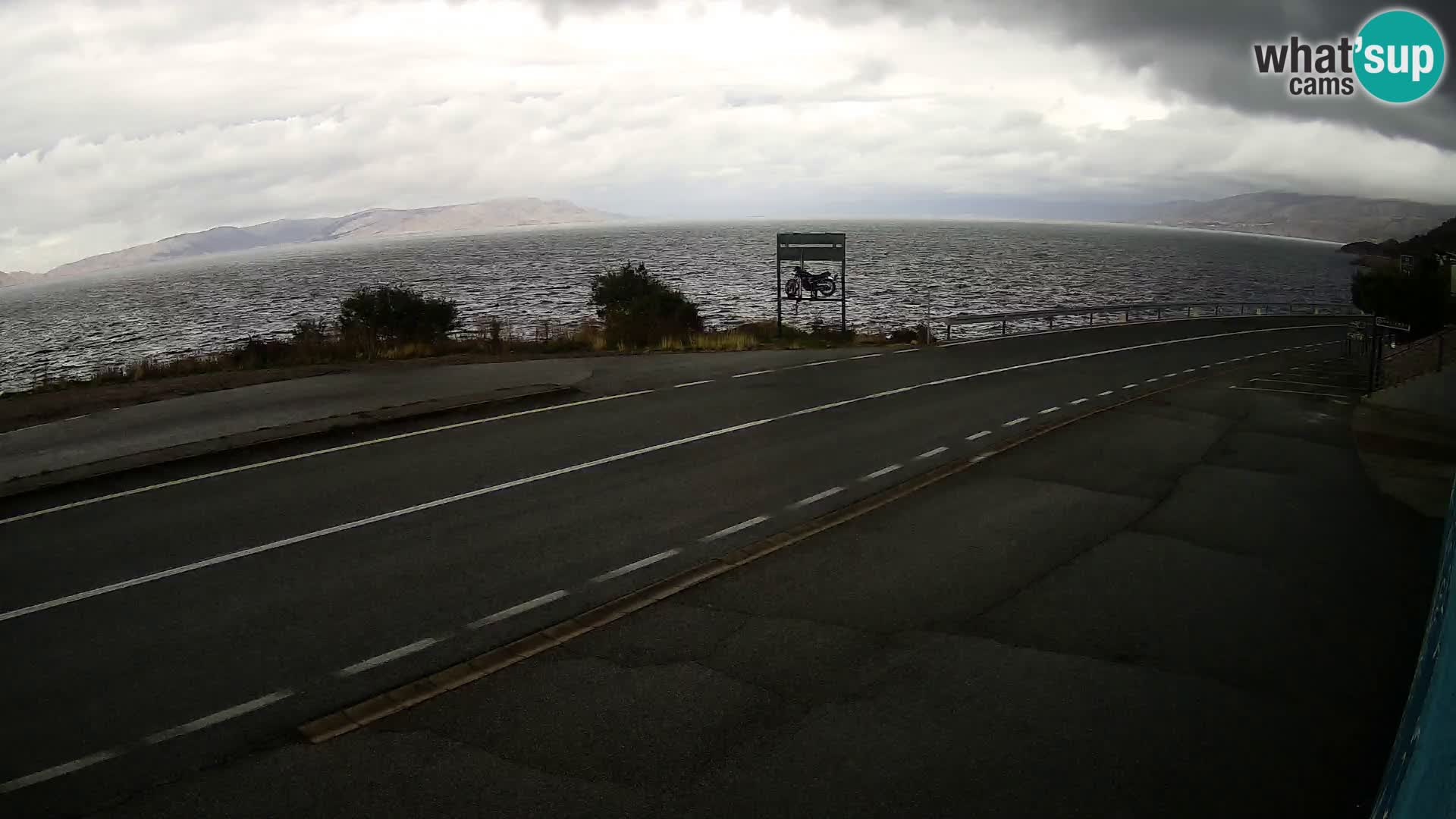 Webcam autopista adriática D8 cerca de SENJ – vista de la isla de KRK
