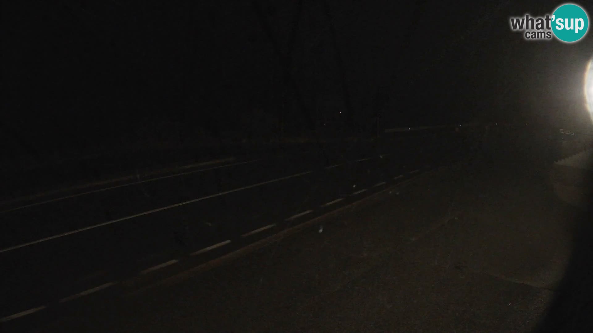 Webcam autopista adriática D8 cerca de SENJ – vista de la isla de KRK