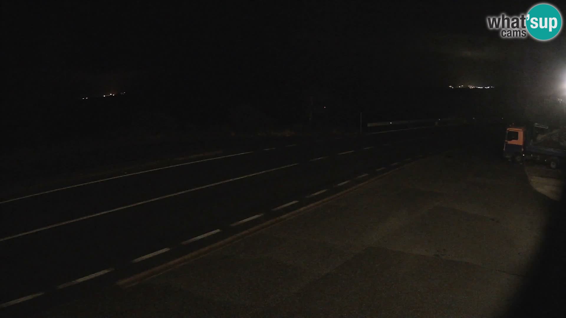 Webcam autopista adriática D8 cerca de SENJ – vista de la isla de KRK