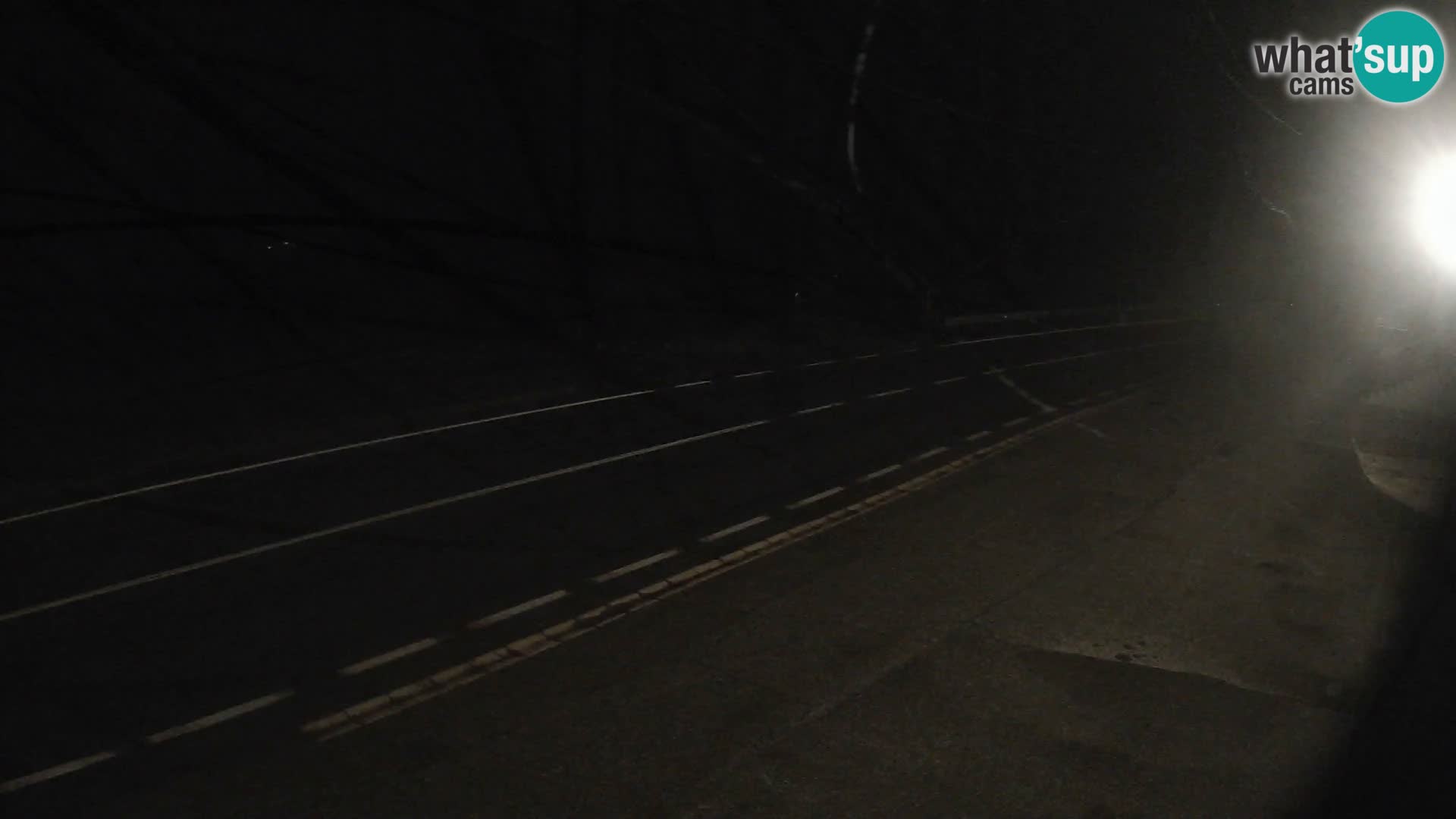 Webcam autopista adriática D8 cerca de SENJ – vista de la isla de KRK