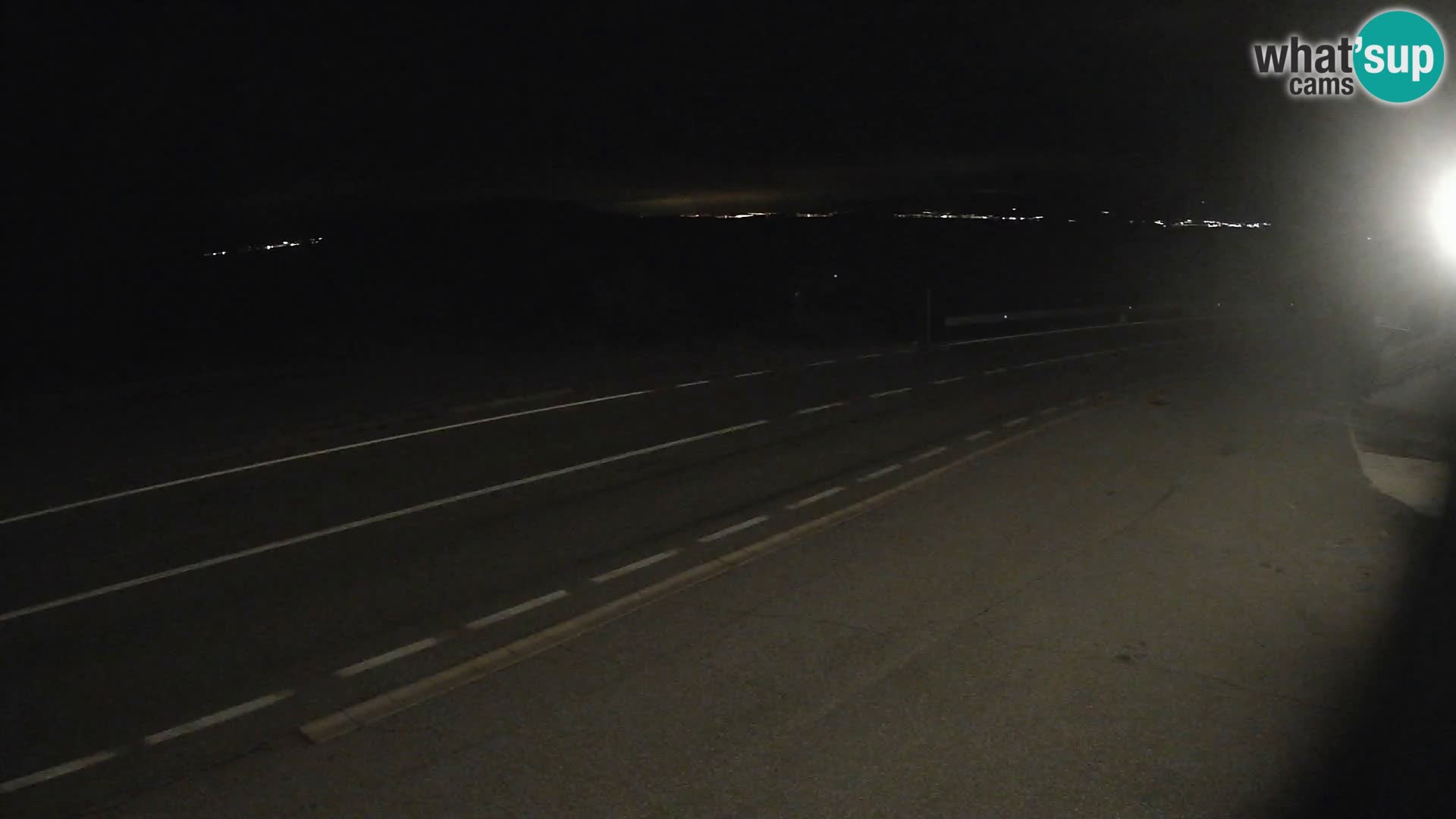 Webcam autopista adriática D8 cerca de SENJ – vista de la isla de KRK