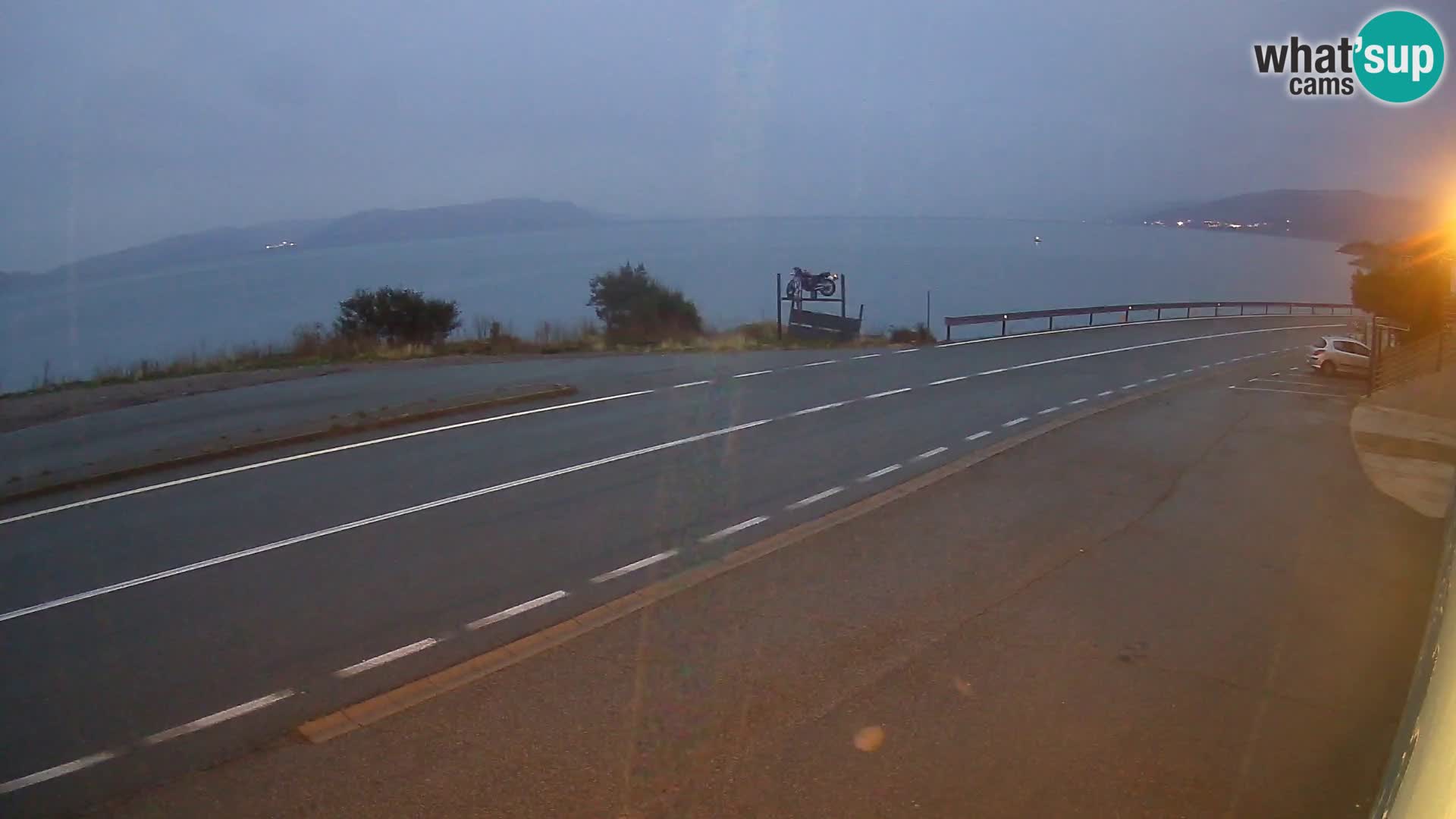 Webcam Adria-Autobahn D8 bei SENJ – Blick auf die Insel KRK