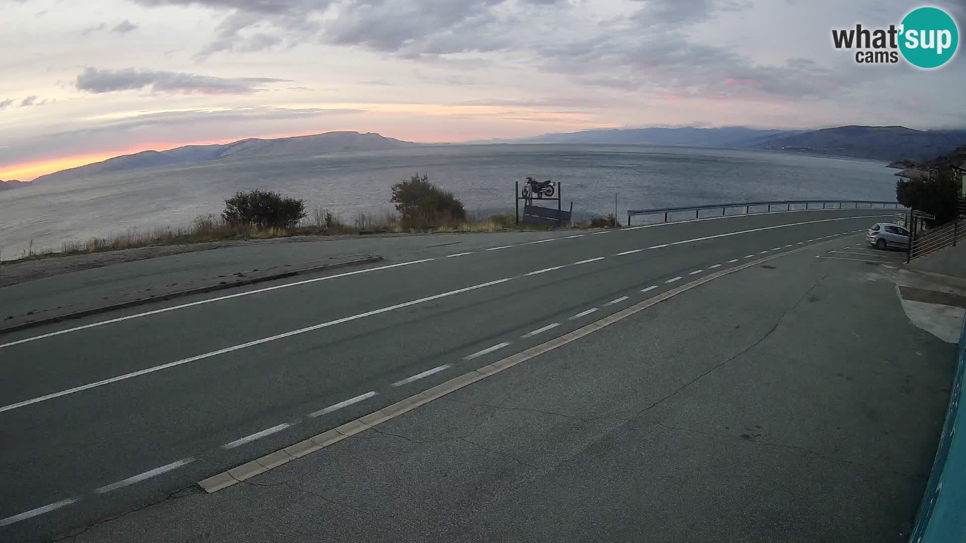 Web kamera Jadranska Magistrala kod SENJa – pogled na KRK