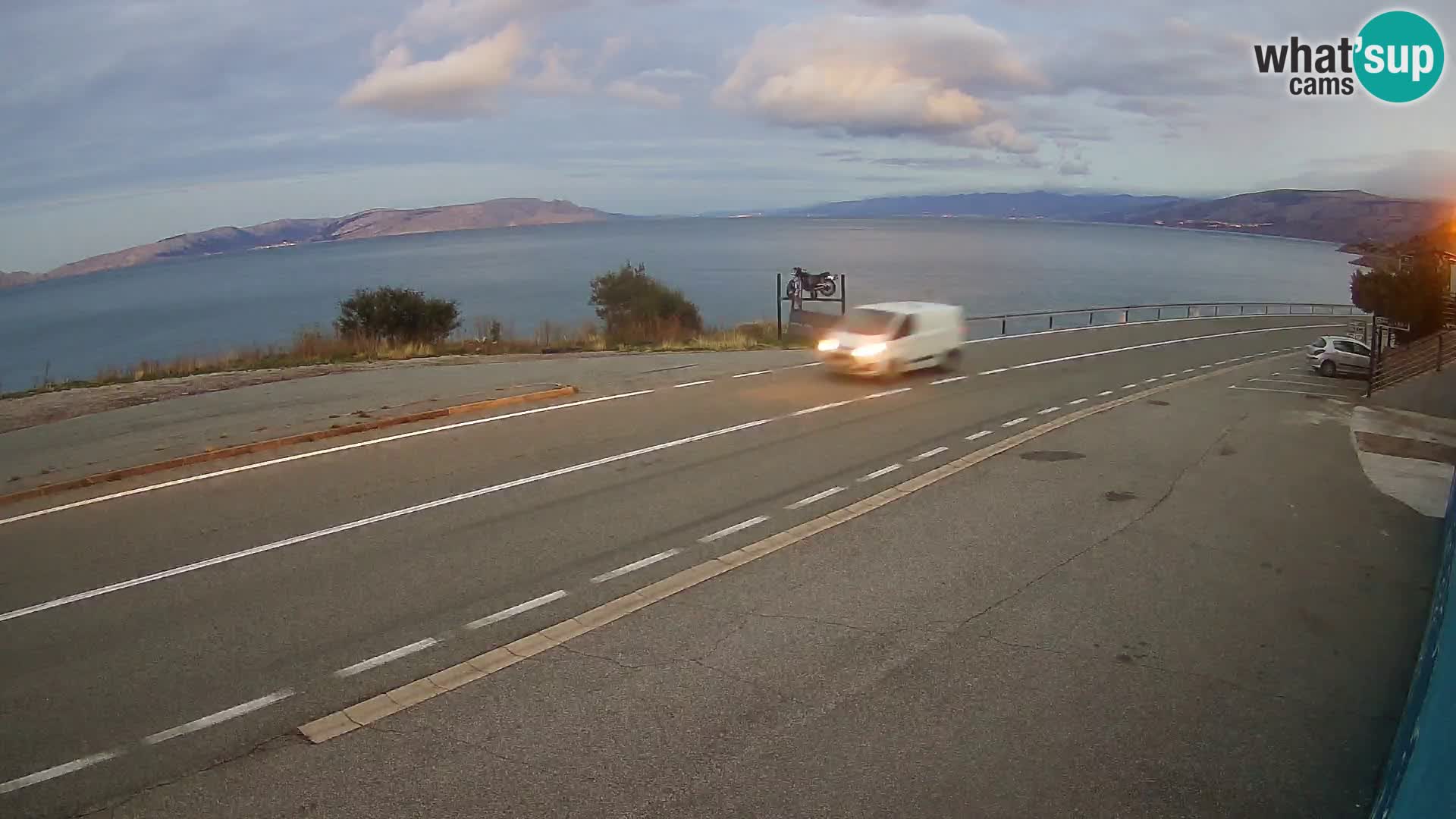 Webcam autopista adriática D8 cerca de SENJ – vista de la isla de KRK