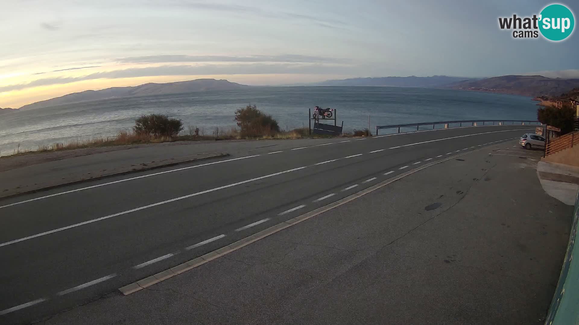 Webcam autopista adriática D8 cerca de SENJ – vista de la isla de KRK