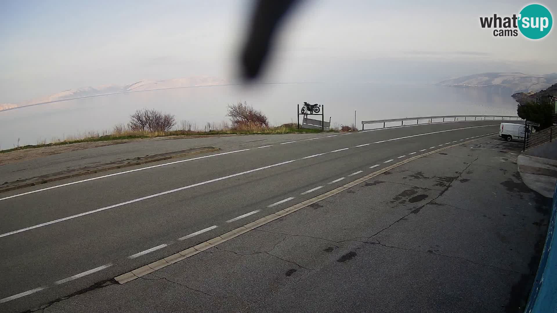 Webcam autopista adriática D8 cerca de SENJ – vista de la isla de KRK