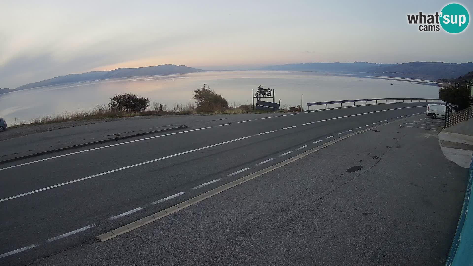 Webcam autopista adriática D8 cerca de SENJ – vista de la isla de KRK