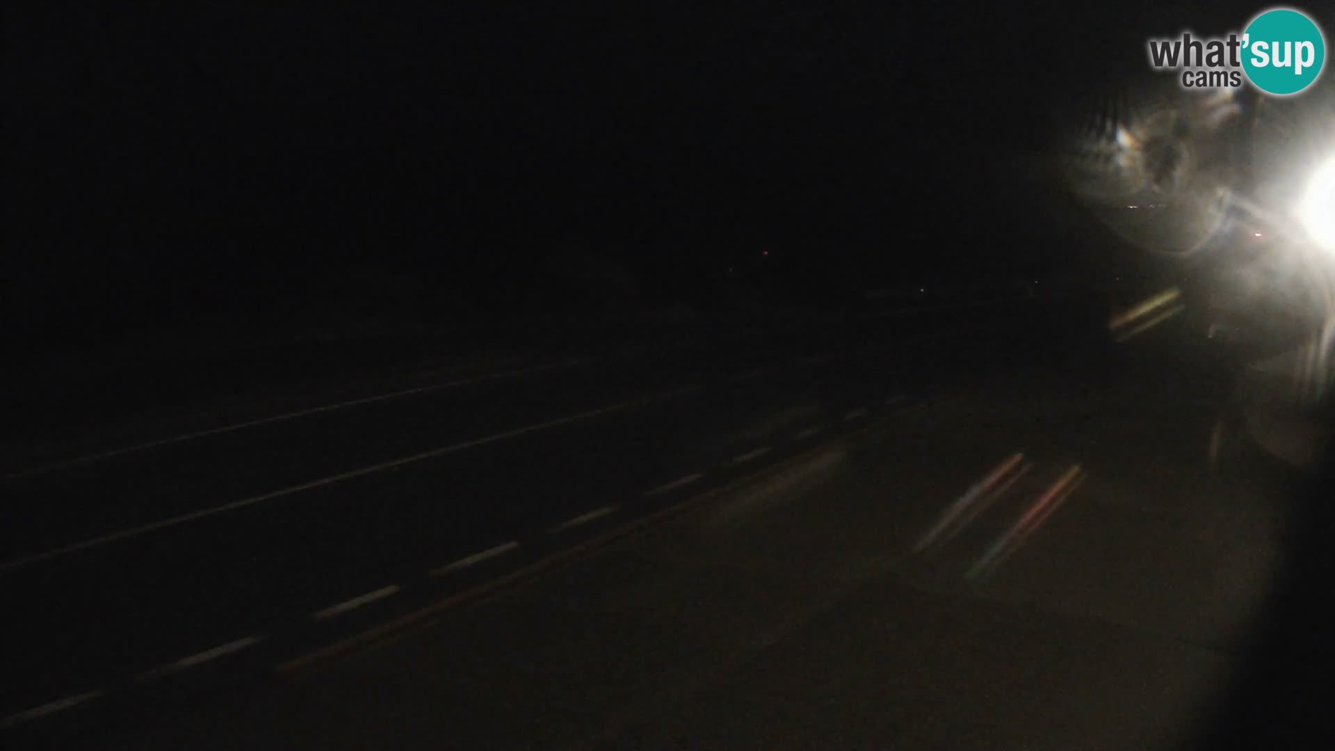 Webcam autopista adriática D8 cerca de SENJ – vista de la isla de KRK