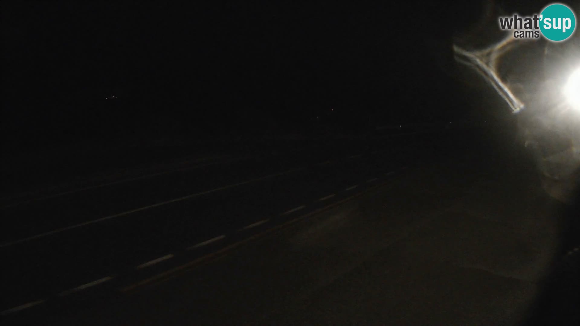 Webcam autopista adriática D8 cerca de SENJ – vista de la isla de KRK