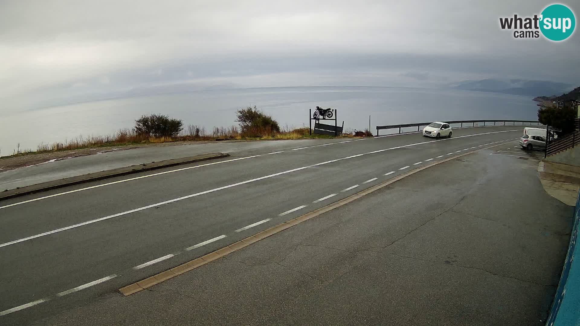 Webcam Adria-Autobahn D8 bei SENJ – Blick auf die Insel KRK