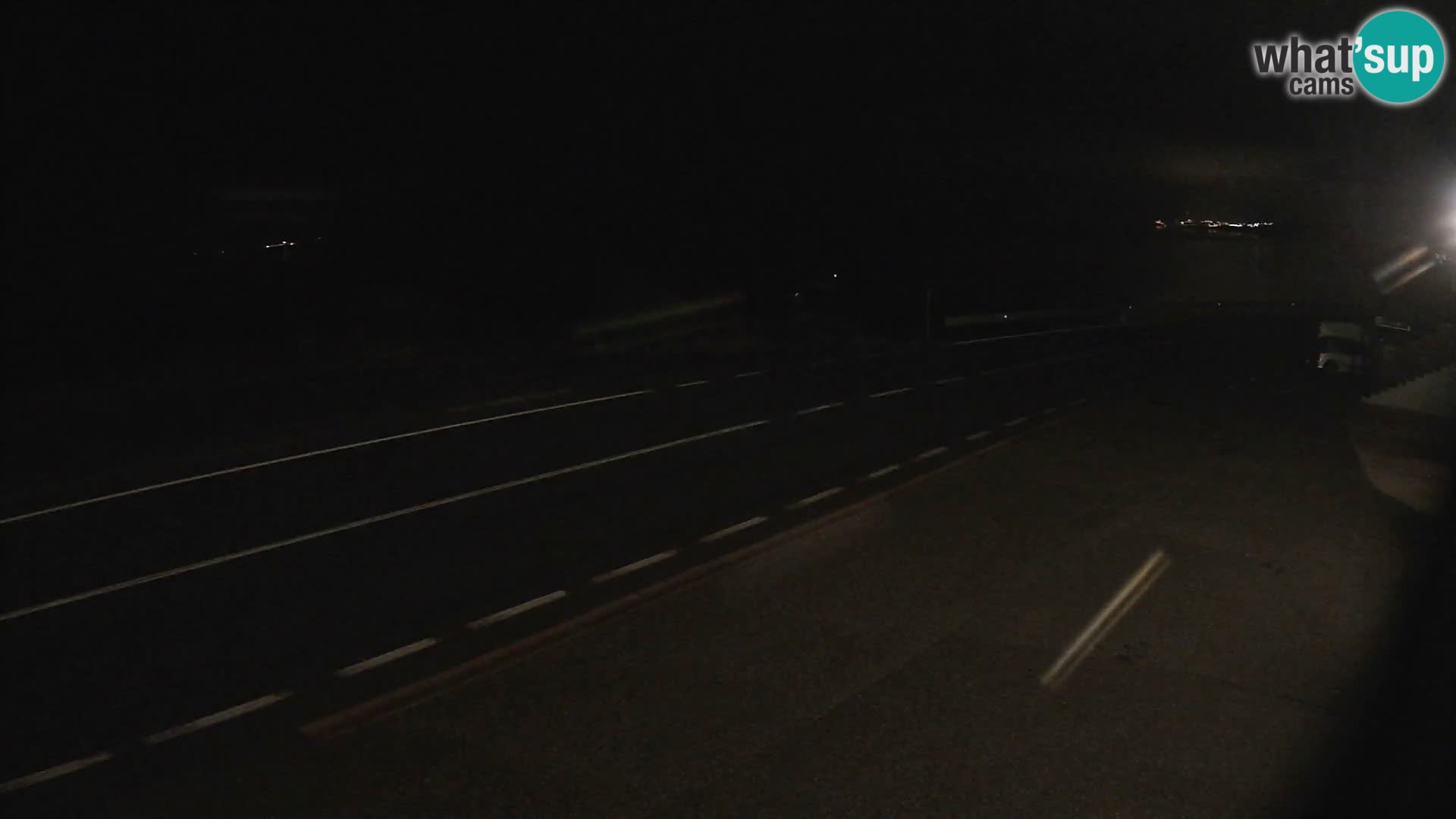 Webcam autoroute Adriatique D8 près de SENJ – vue sur l’île de KRK