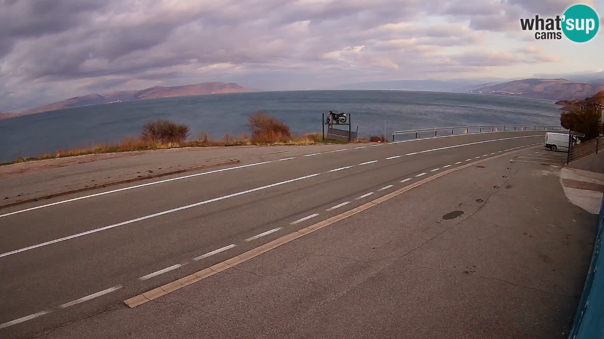 Webcam autoroute Adriatique D8 près de SENJ – vue sur l’île de KRK