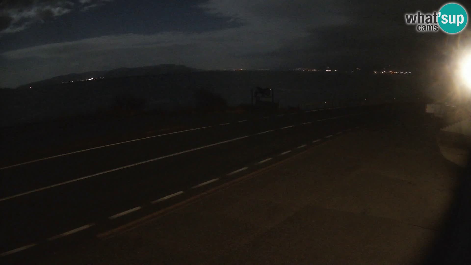 Web kamera Jadranska Magistrala kod SENJa – pogled na KRK