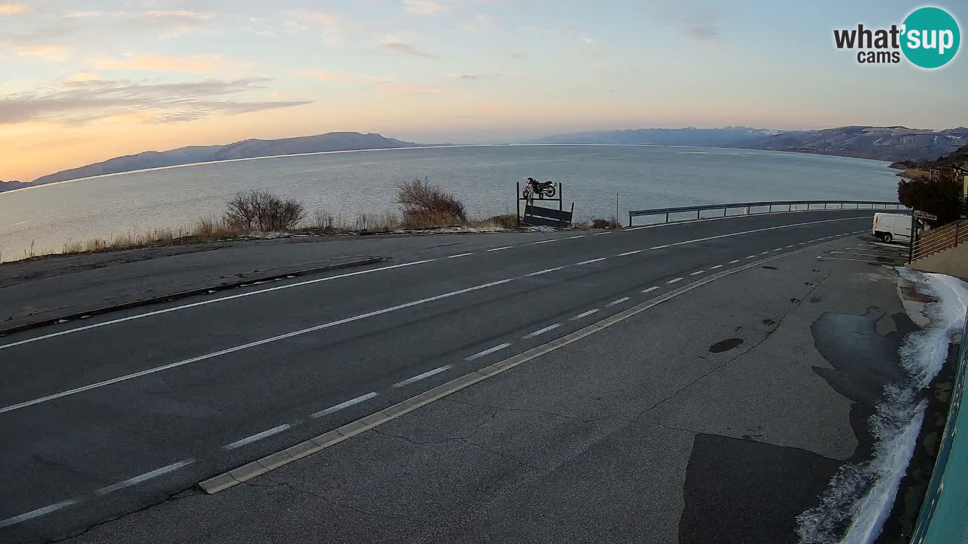 Web kamera Jadranska Magistrala kod SENJa – pogled na KRK