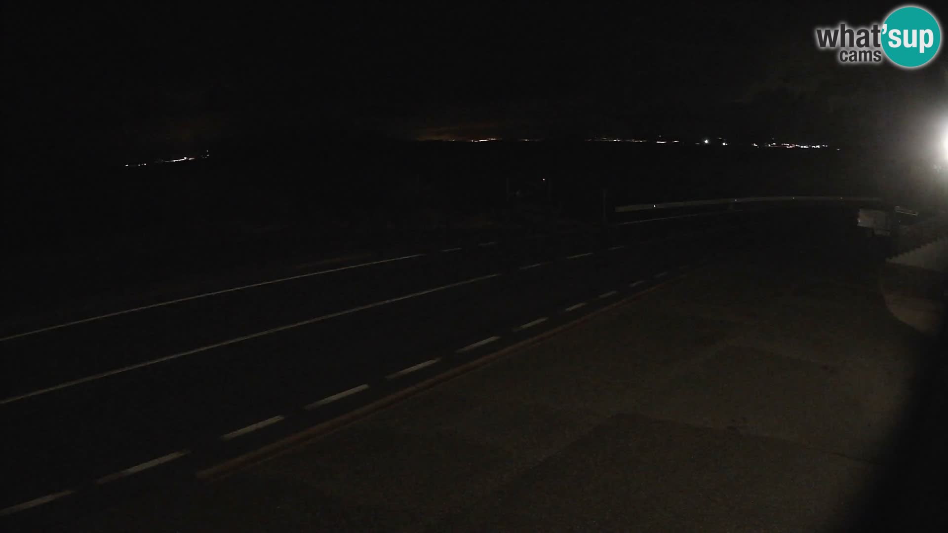 Webcam autopista adriática D8 cerca de SENJ – vista de la isla de KRK