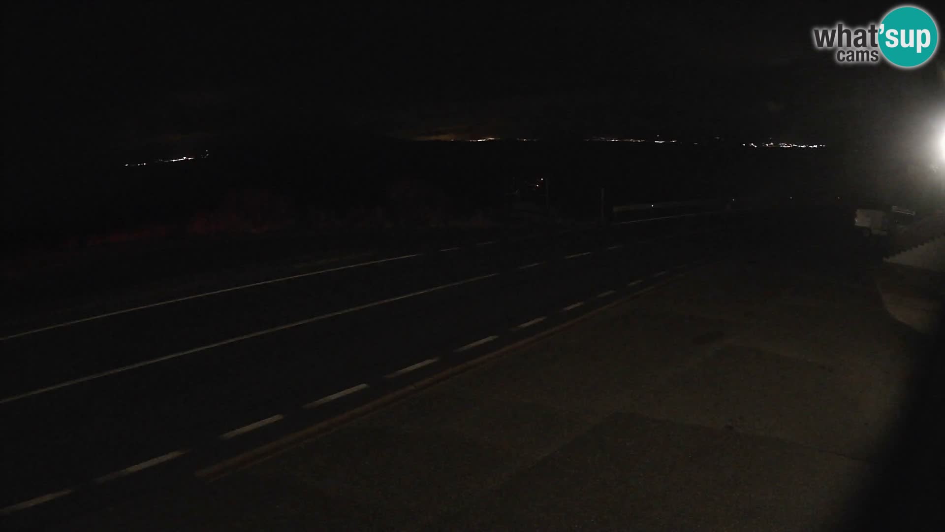 Webcam autopista adriática D8 cerca de SENJ – vista de la isla de KRK