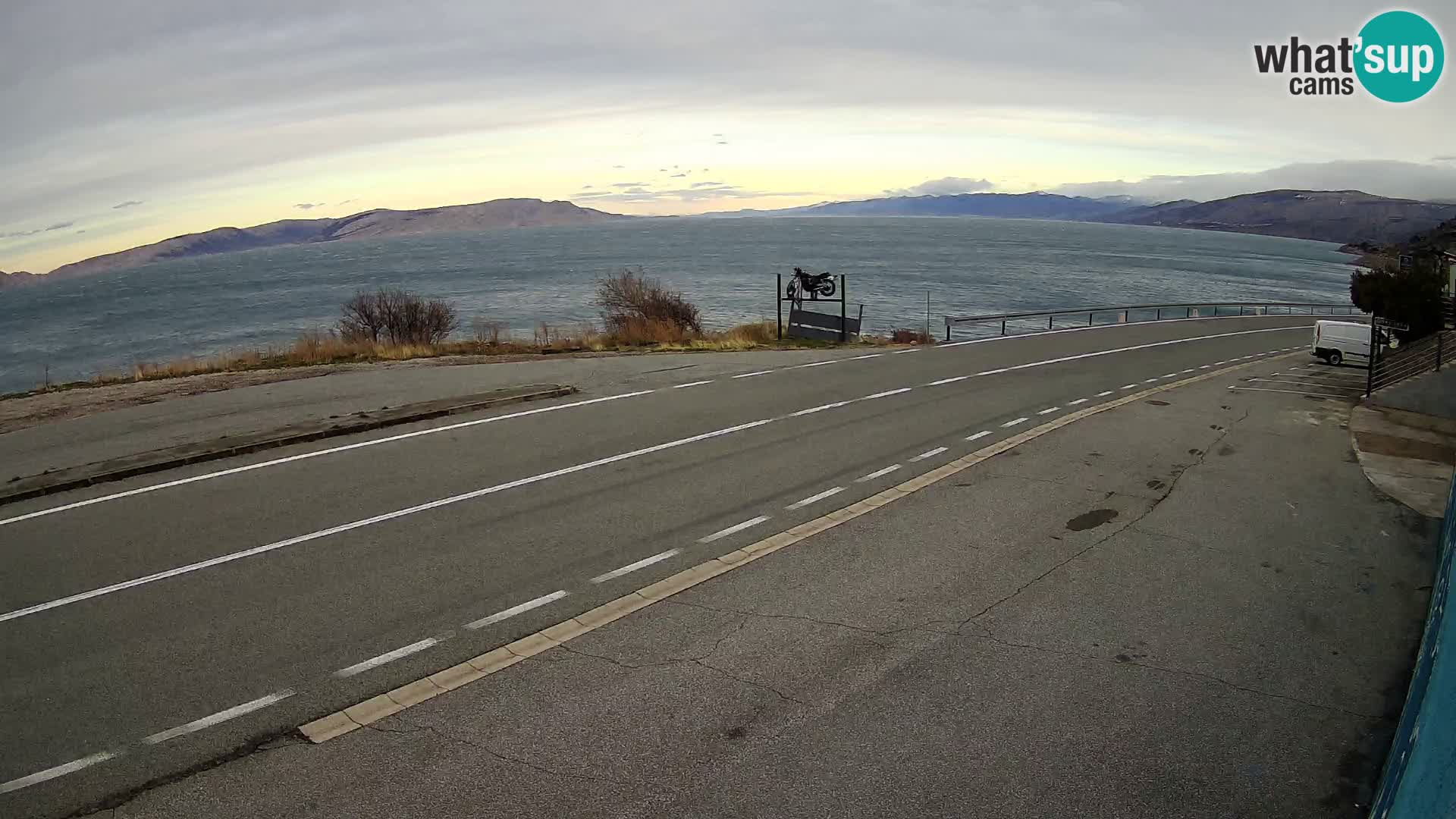 Webcam autopista adriática D8 cerca de SENJ – vista de la isla de KRK