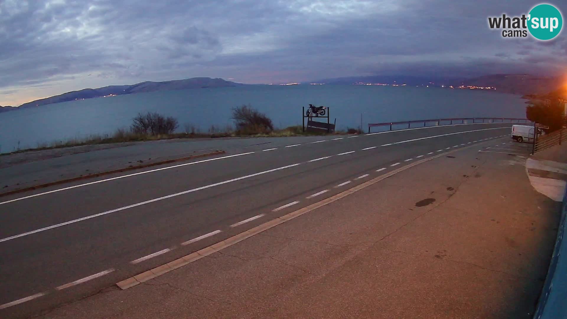 Webcam Adria-Autobahn D8 bei SENJ – Blick auf die Insel KRK