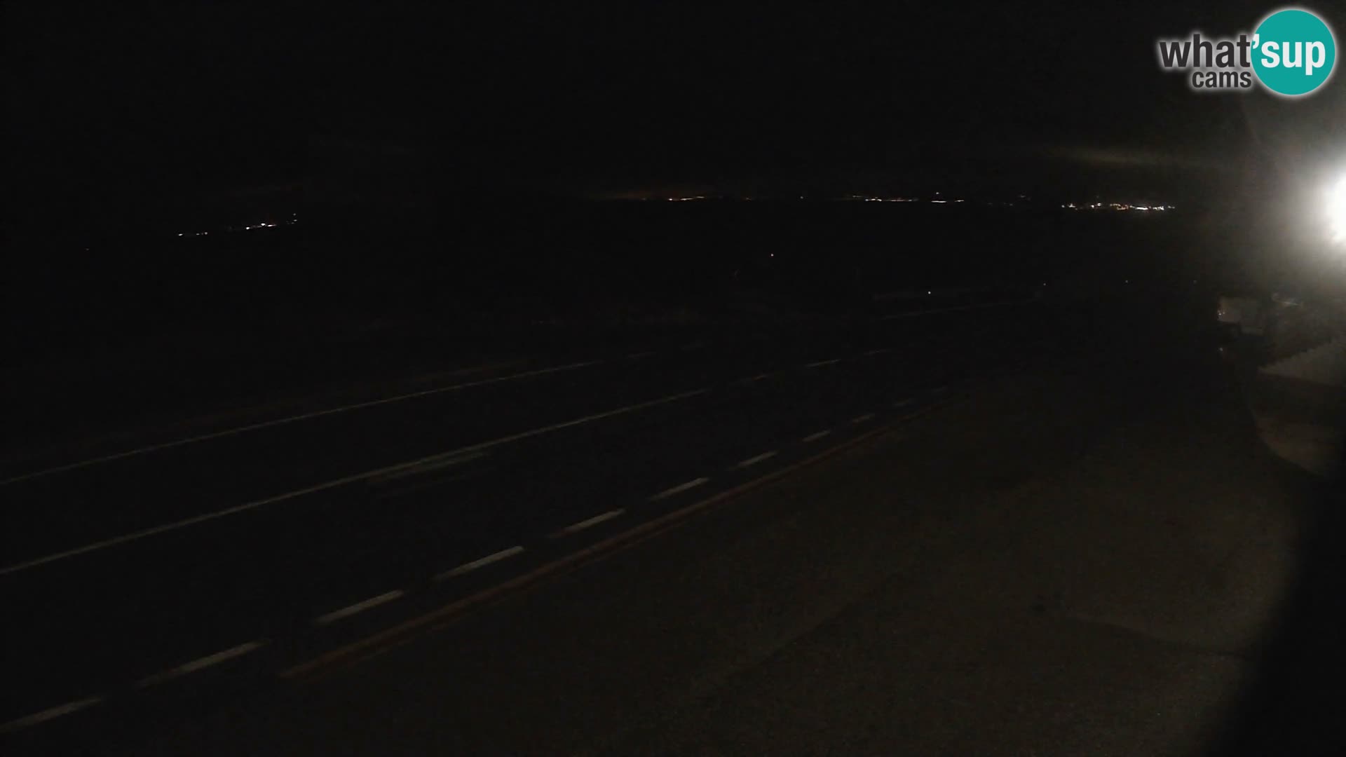 Webcam autopista adriática D8 cerca de SENJ – vista de la isla de KRK