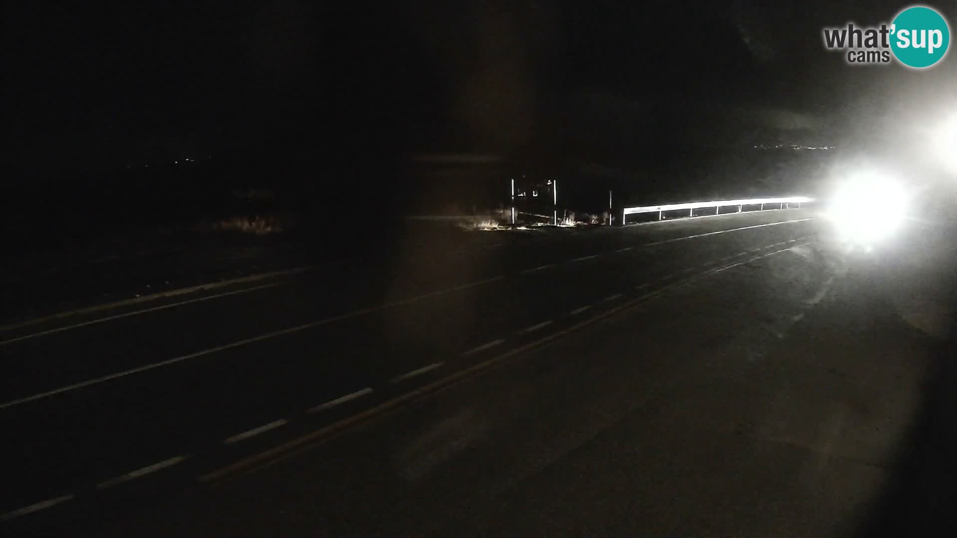 Webcam autoroute Adriatique D8 près de SENJ – vue sur l’île de KRK