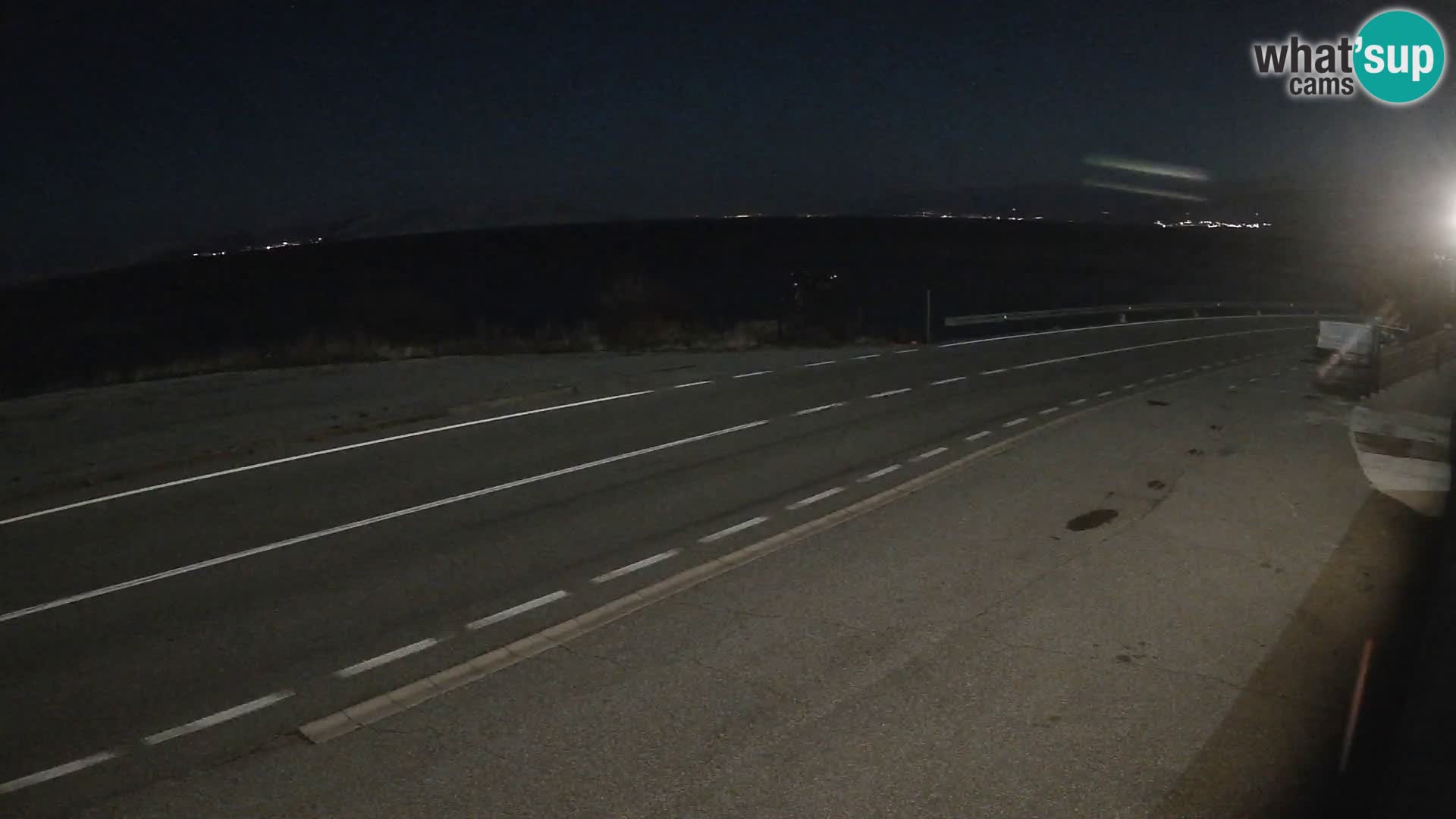 Webcam autopista adriática D8 cerca de SENJ – vista de la isla de KRK