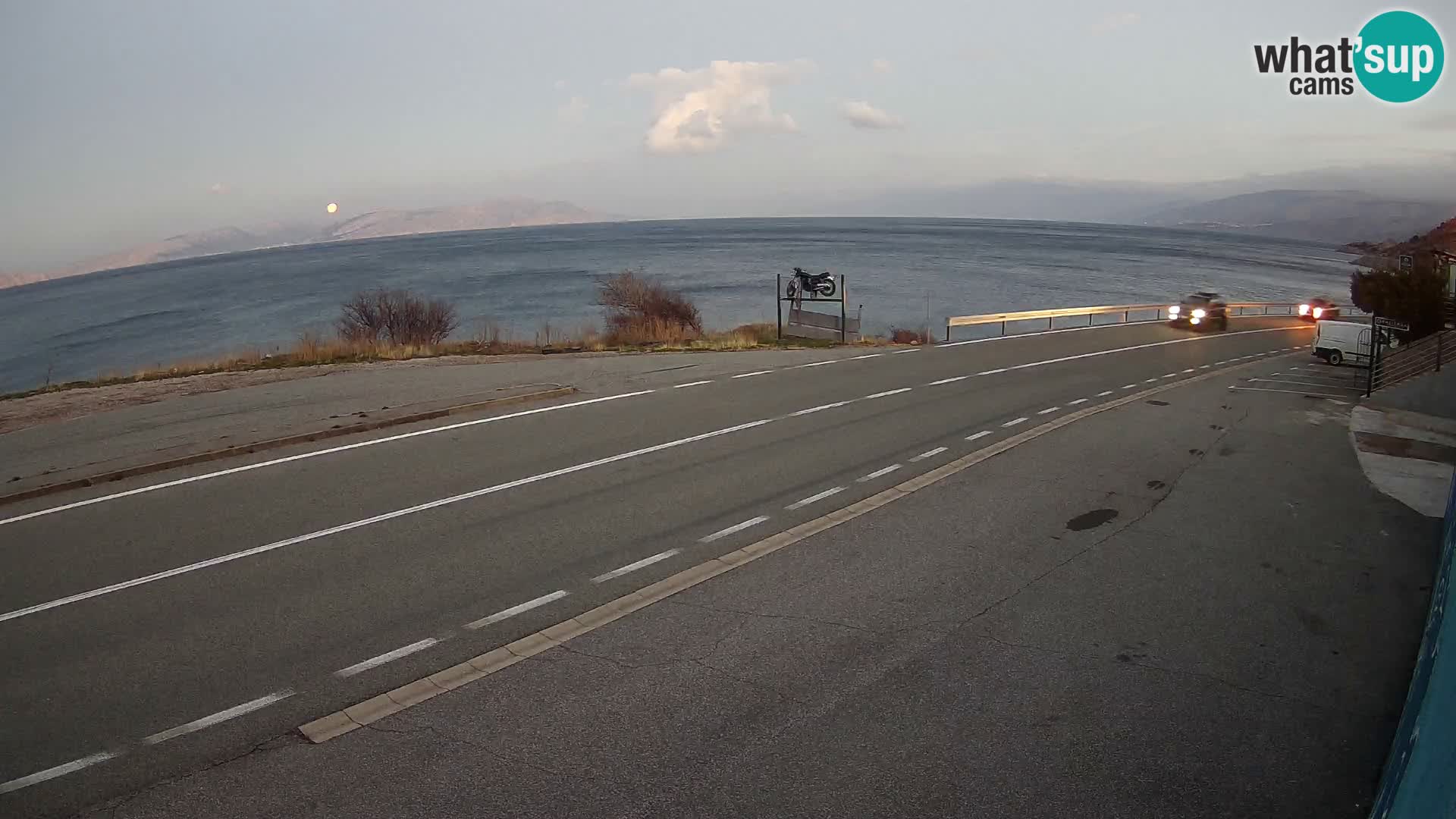 Webcam Adria-Autobahn D8 bei SENJ – Blick auf die Insel KRK