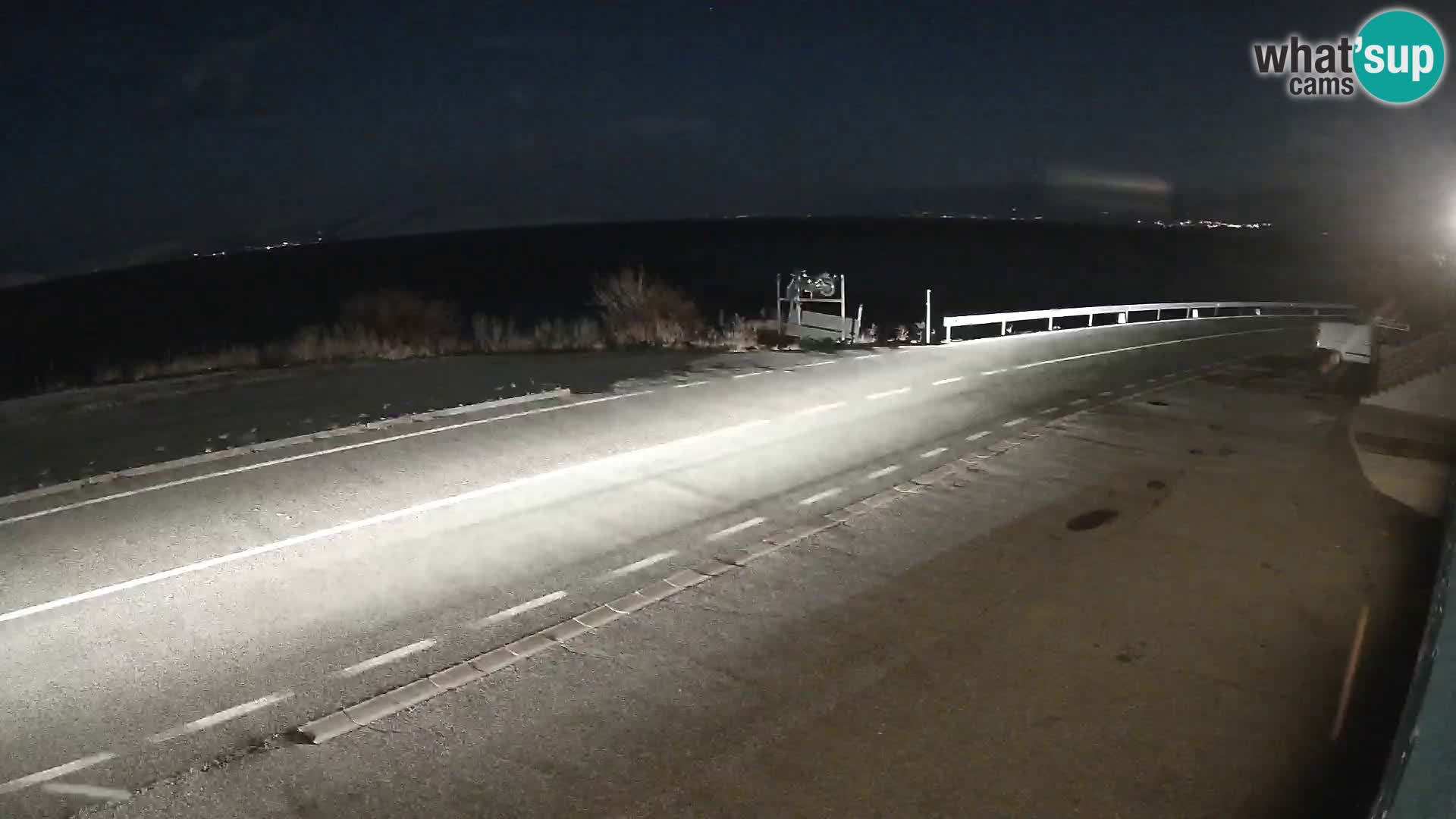 Webcam autoroute Adriatique D8 près de SENJ – vue sur l’île de KRK