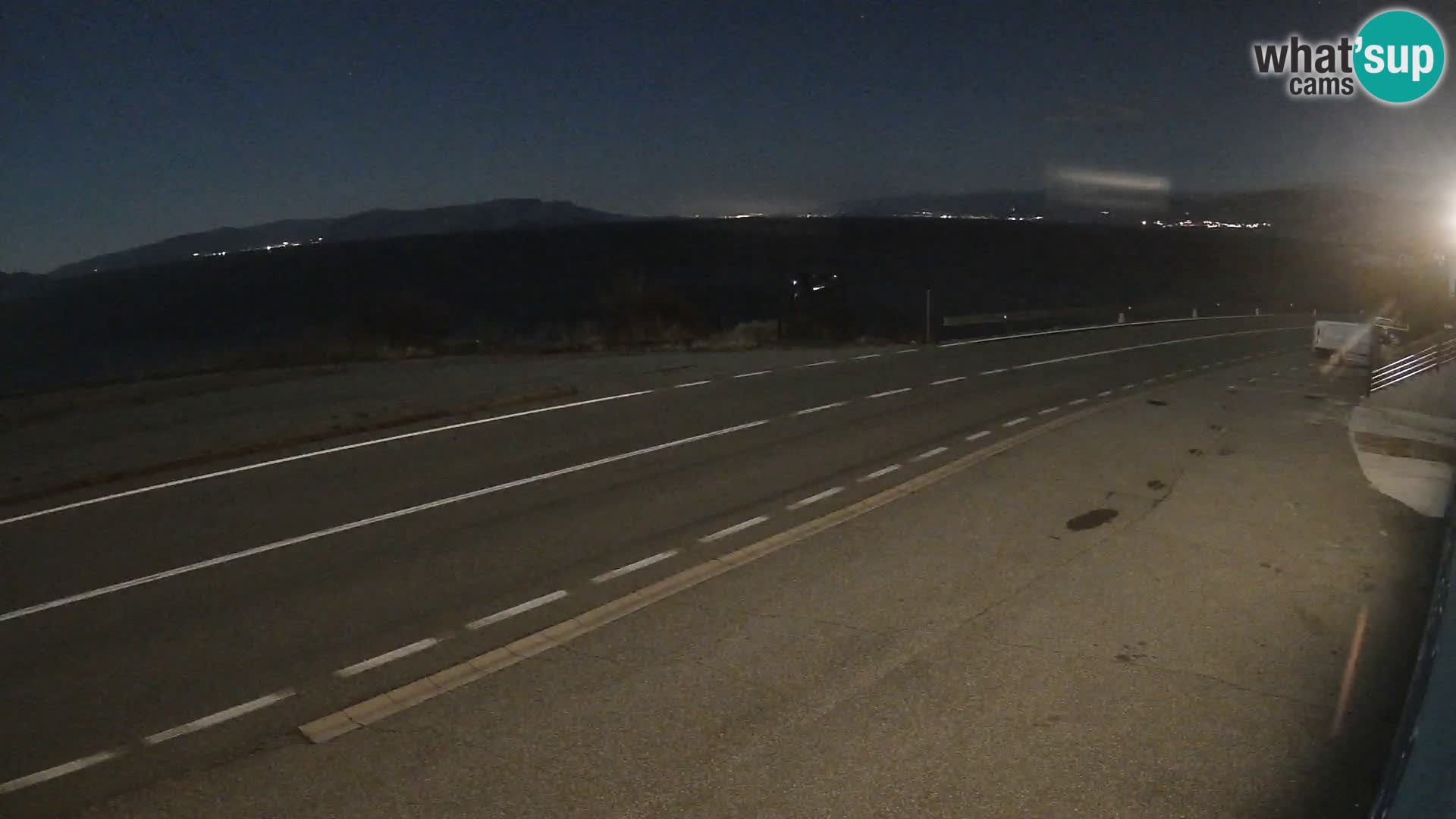 Webcam Adria-Autobahn D8 bei SENJ – Blick auf die Insel KRK