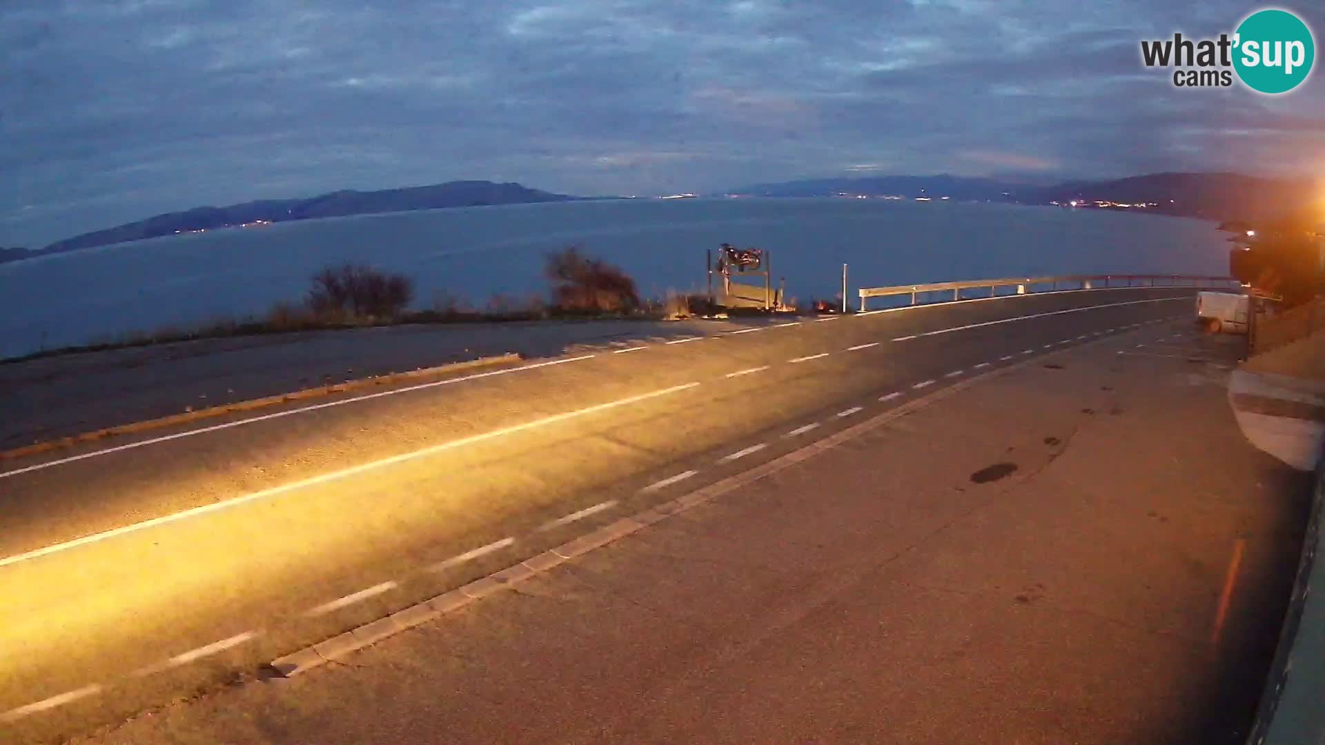 Webcam Adria-Autobahn D8 bei SENJ – Blick auf die Insel KRK
