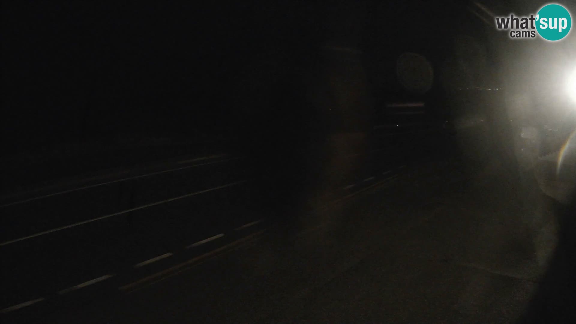 Webcam autopista adriática D8 cerca de SENJ – vista de la isla de KRK