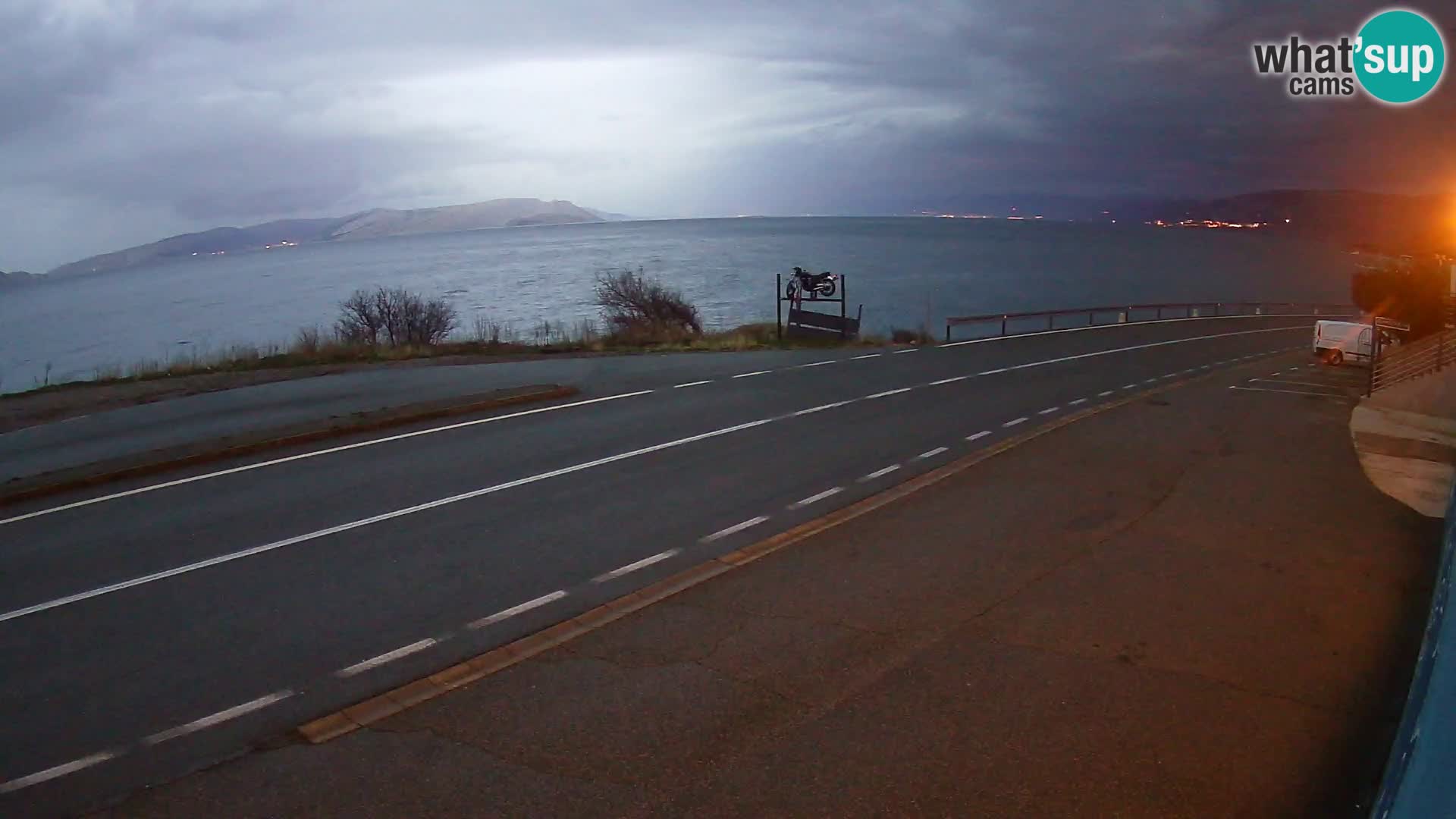 Webcam autoroute Adriatique D8 près de SENJ – vue sur l’île de KRK